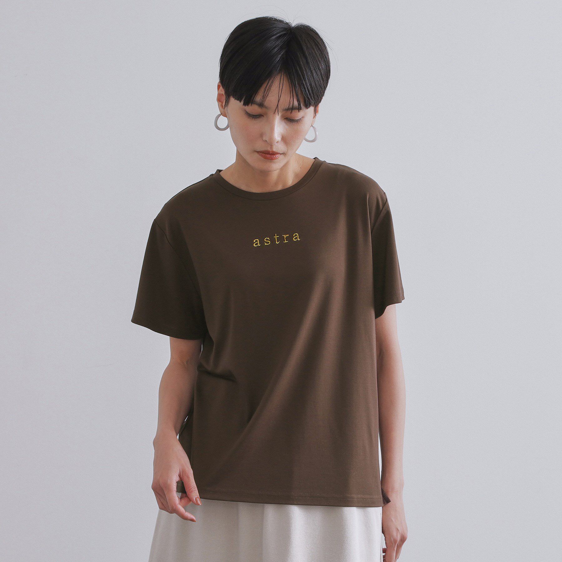 OPAQUE.CLIP「メタリック刺繍ロゴTシャツ【接触冷感／洗濯機洗い可】」|Tシャツ・カットソー|