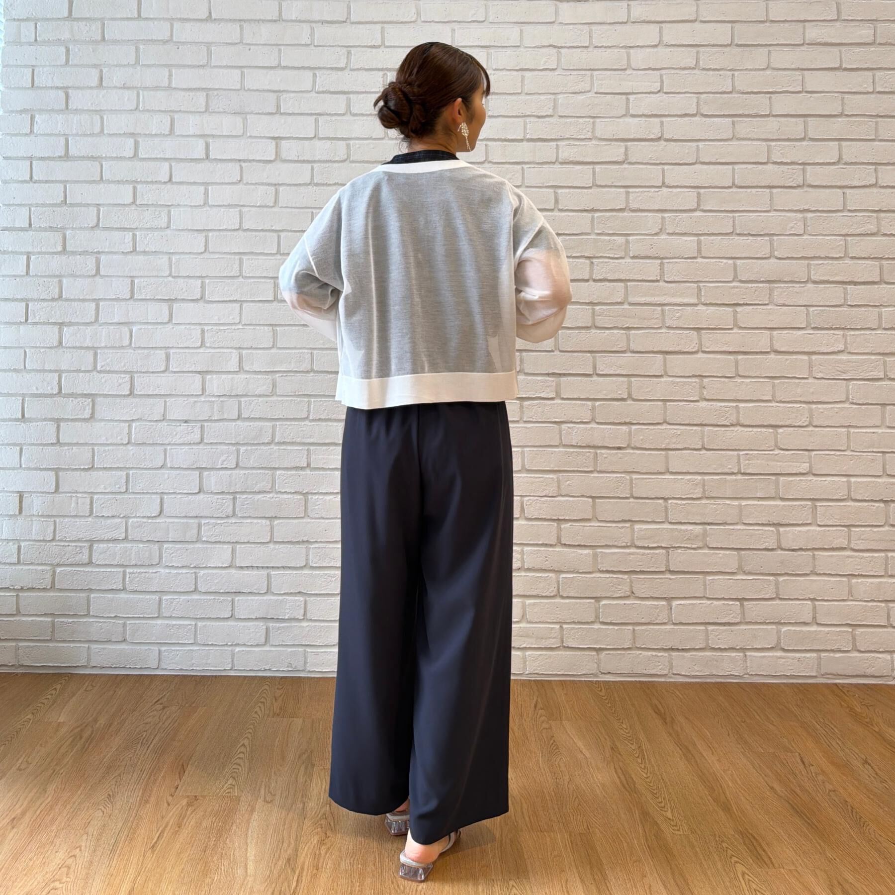 Couture broach「【上品な透け感】ダブルパール調釦 愛されシアーカーディガン」|カーディガン|