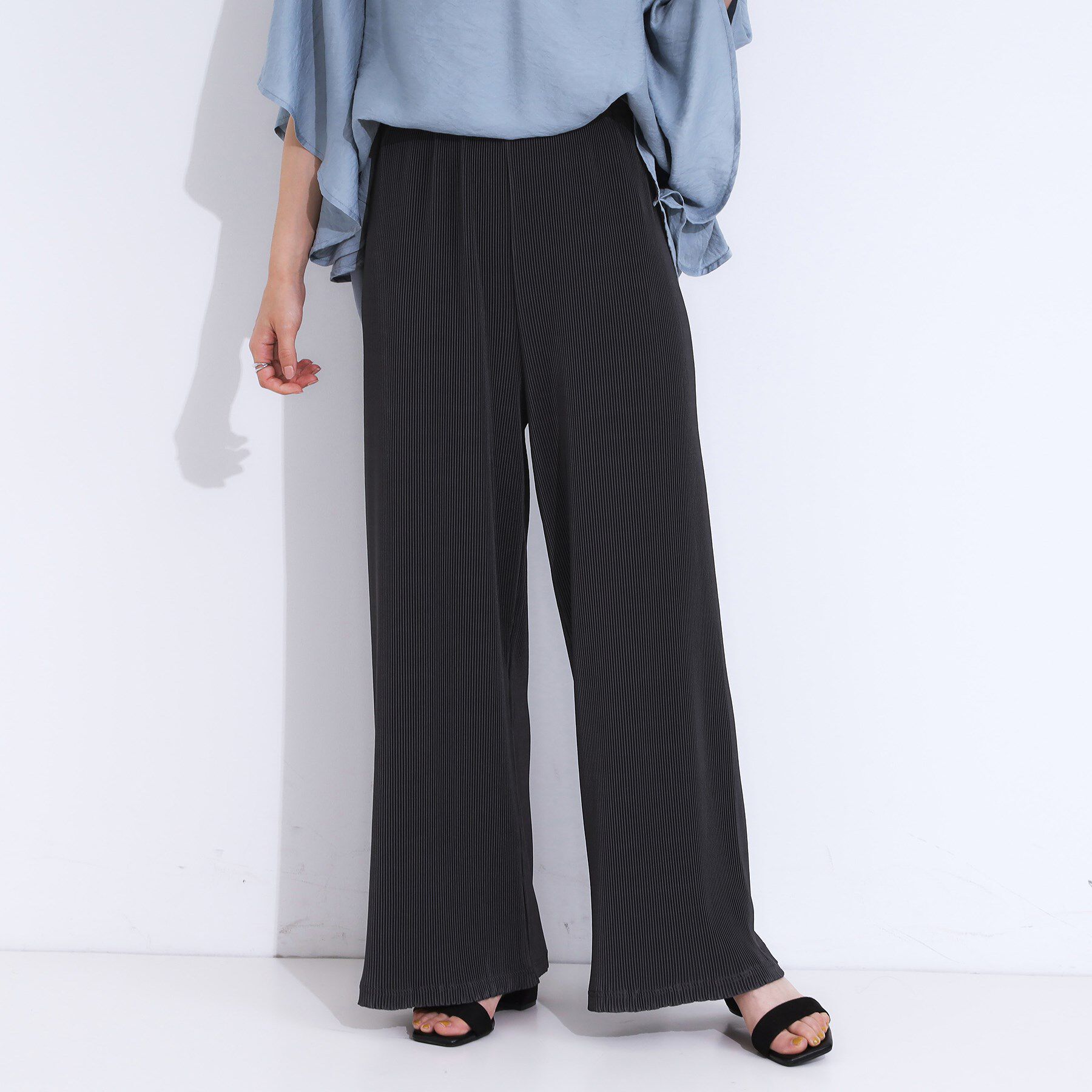 SHOO･LA･RUE「【洗濯機可/柄が選べる】さらさら楽ちん プリーツ ワイドパンツ」|その他|チャコールグレー(0