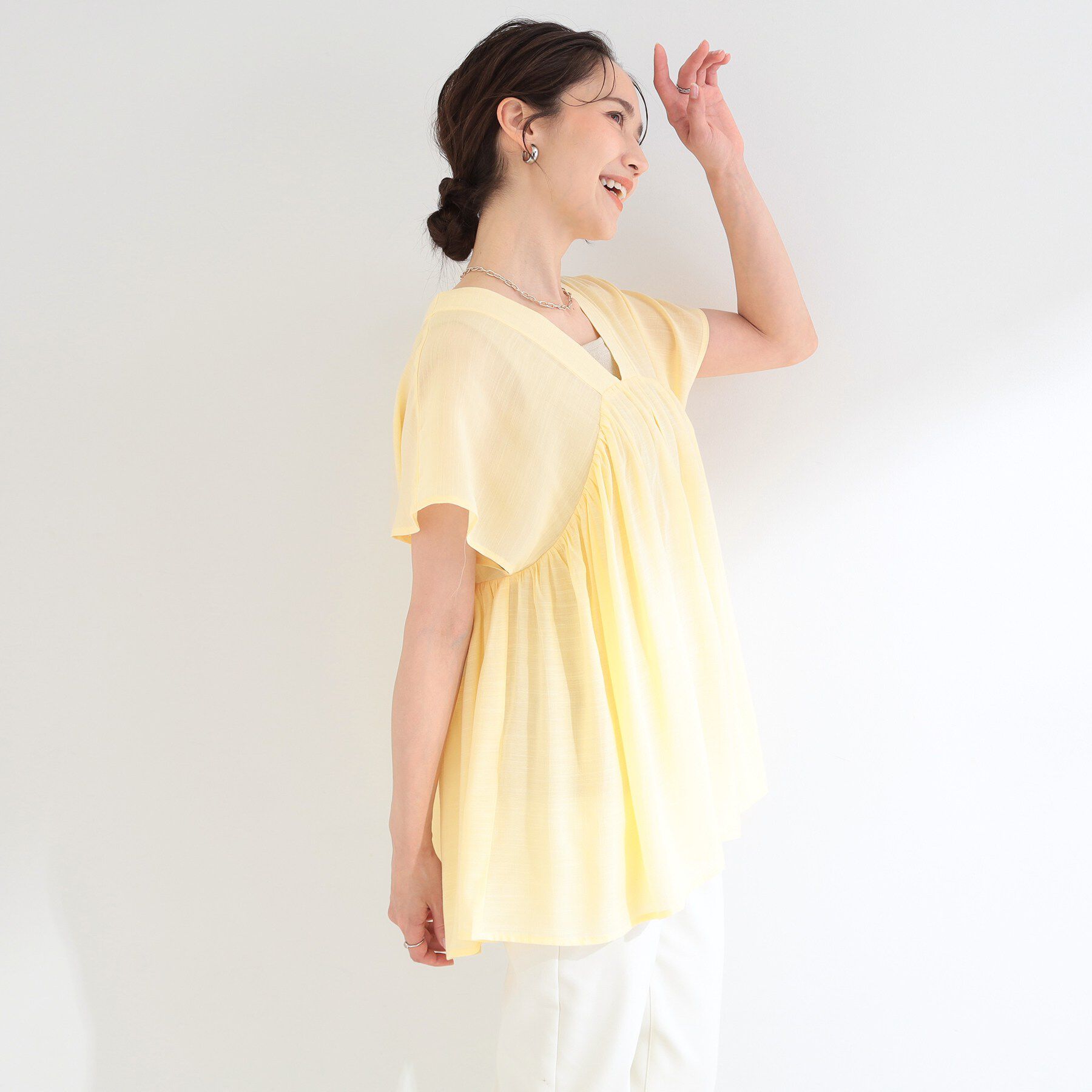SHOO･LA･RUE「【ひんやり/UV/体型カバー】インせず着られる Vネックギャザーブラウス」|シャツ・ブラウス|