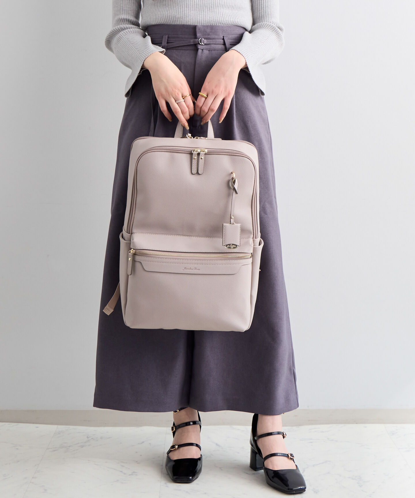 Jewelna Rose「ジュエルナローズ リモハピ2 リュックサック 合皮 B4 PC収納 通勤 リモートワーク 15.6インチ 10965」|リュック|