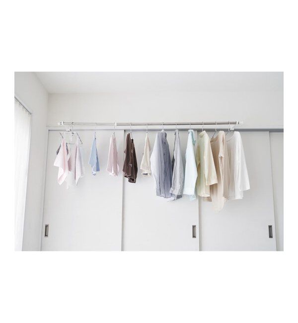 journal standard Furniture「《WEB限定》【tower/タワー】鴨居室内物干しポールホルダー　奥行ワイド」|トイレタリー・ランドリーグッズ|