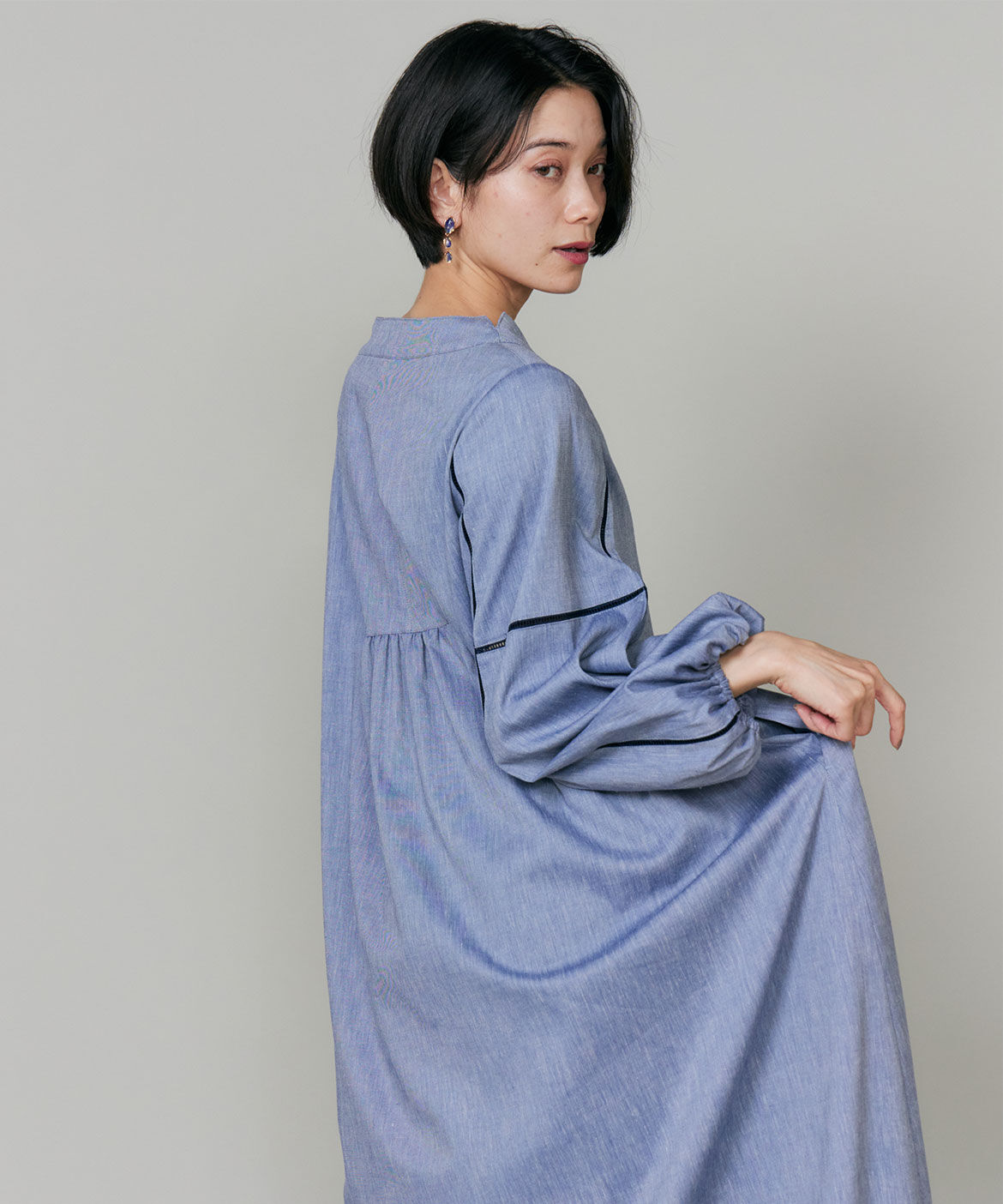 INED「Vネックシャンブレーワンピース」|ワンピース|