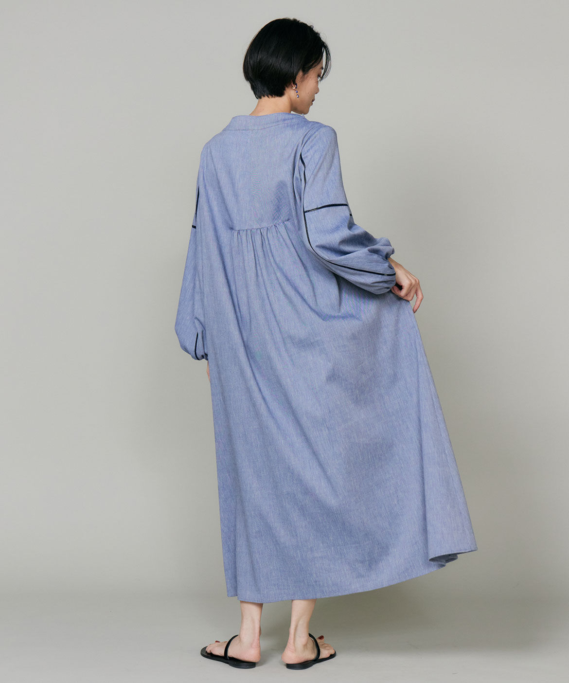 INED「Vネックシャンブレーワンピース」|ワンピース|