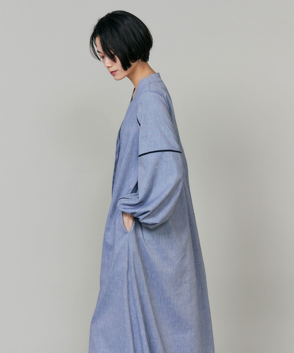 INED「Vネックシャンブレーワンピース」|ワンピース|