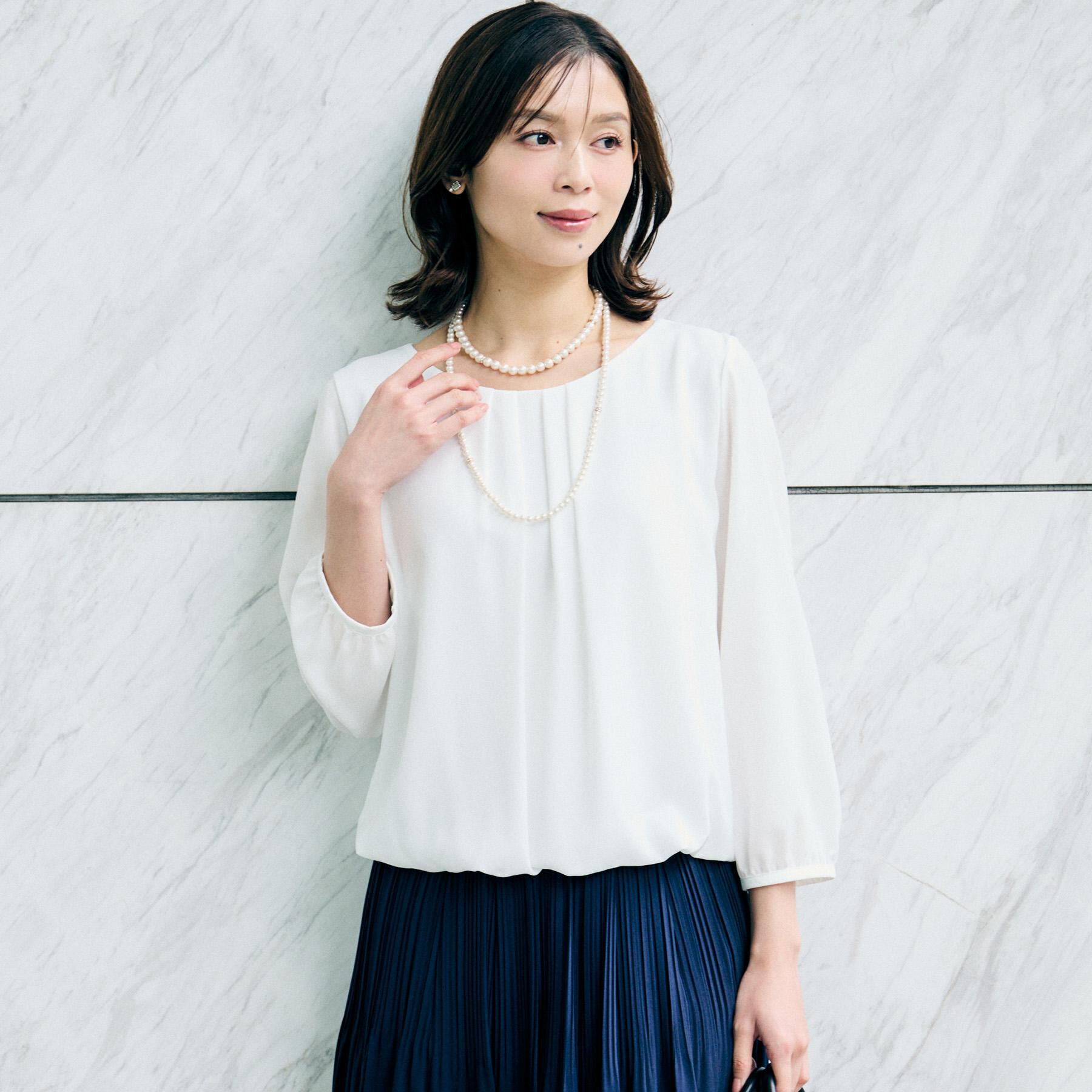 UNTITLED「【透けにくい/ウエストイン見え】タックブラウス」|シャツ・ブラウス|オフホワイト(003