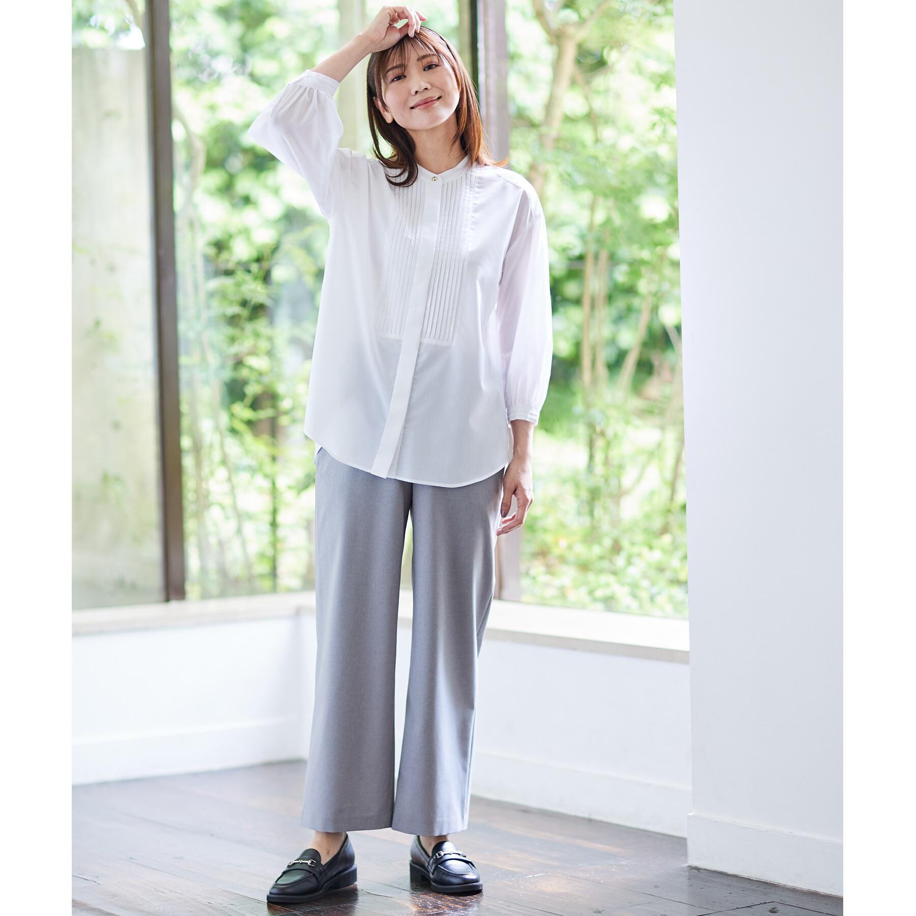 Reflect「【程よいゆとり感／体型カバー】ピンタックデザインシャンブレーブラウス」|シャツ・ブラウス|