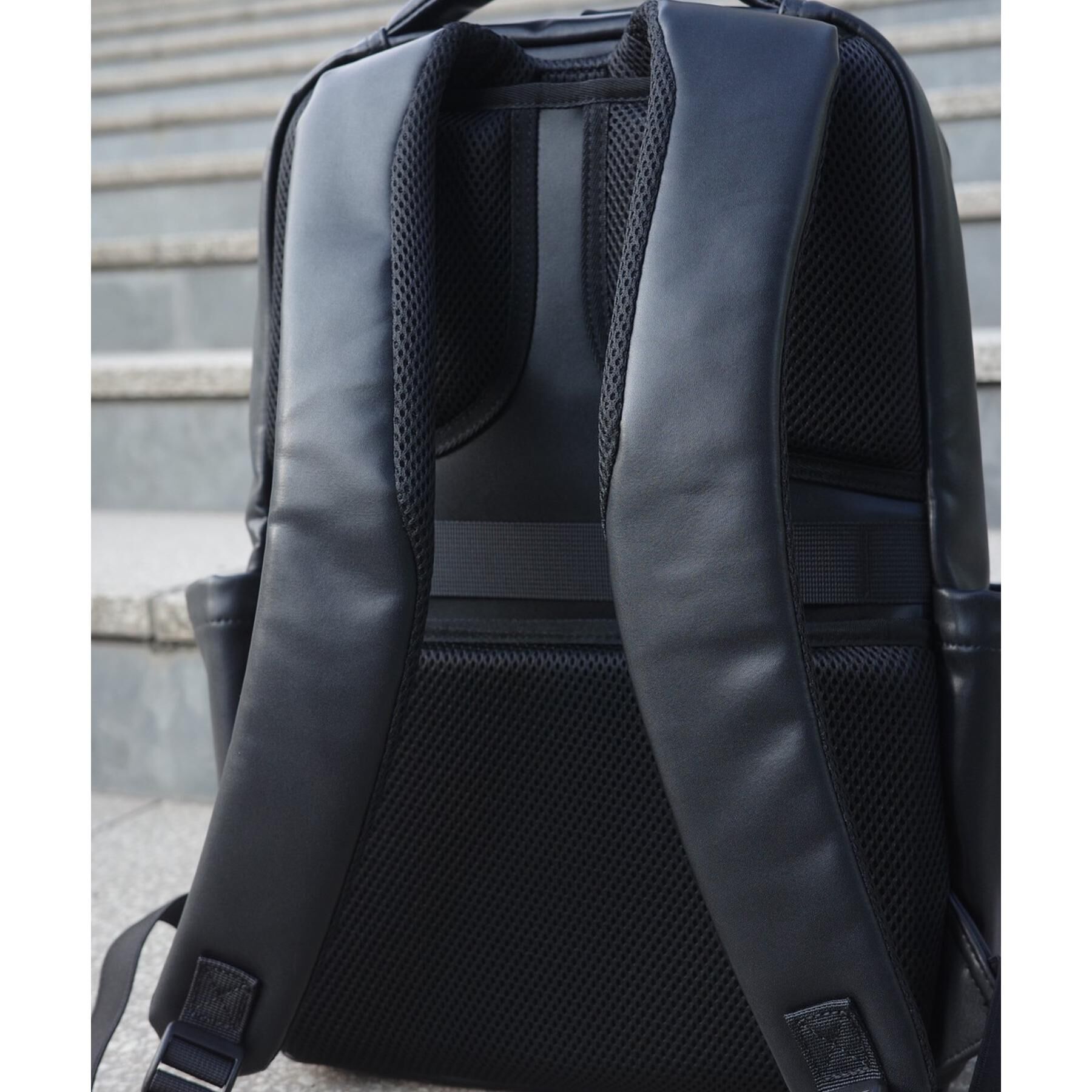 DRESSTERIOR「【撥水加工/荷重軽減】サスペンション リサイクルレザーバックパック」|リュック|