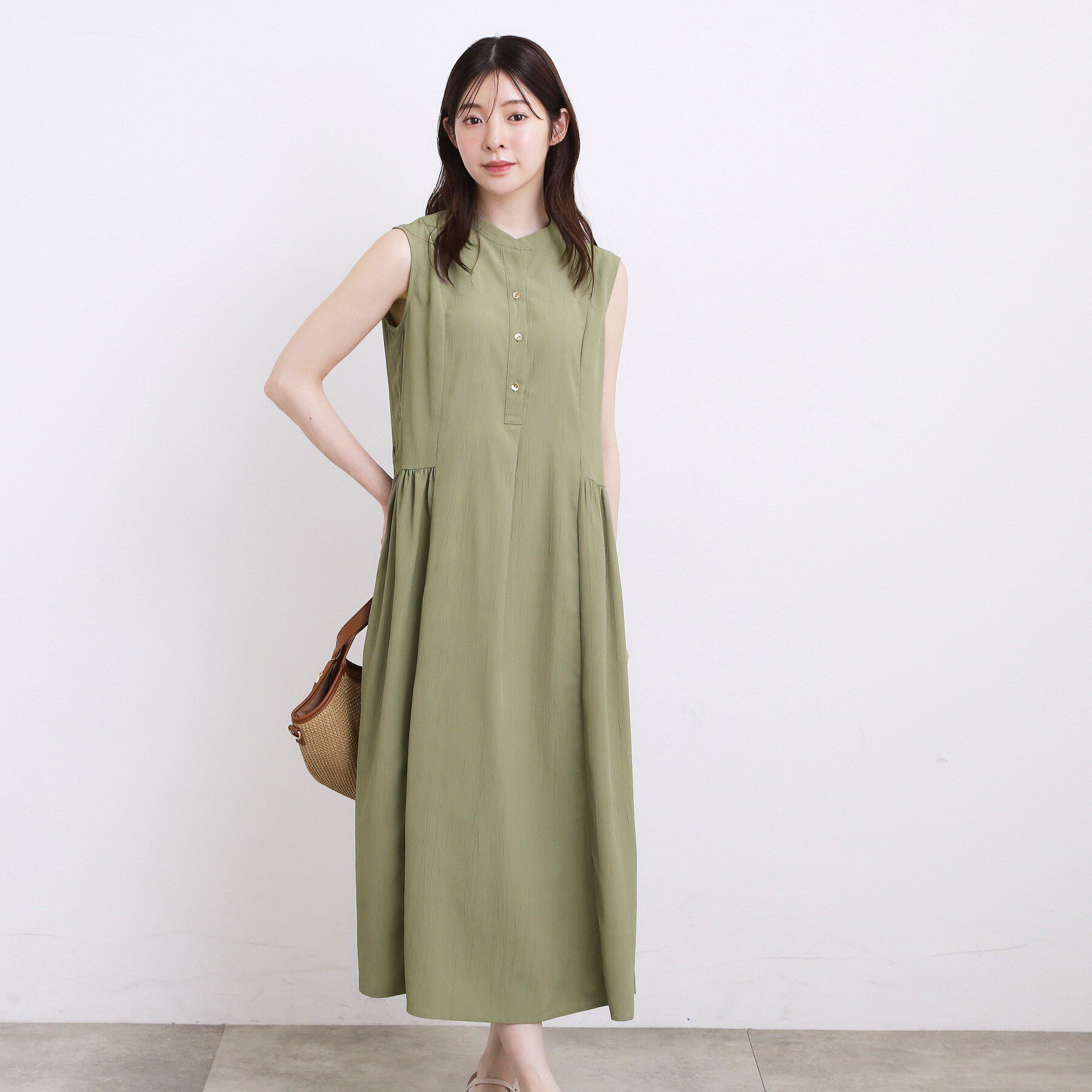 grove「【低身長さんも選べる着丈・洗濯機◎】テントラインワンピース」|ワンピース|オリーブグリーン(0