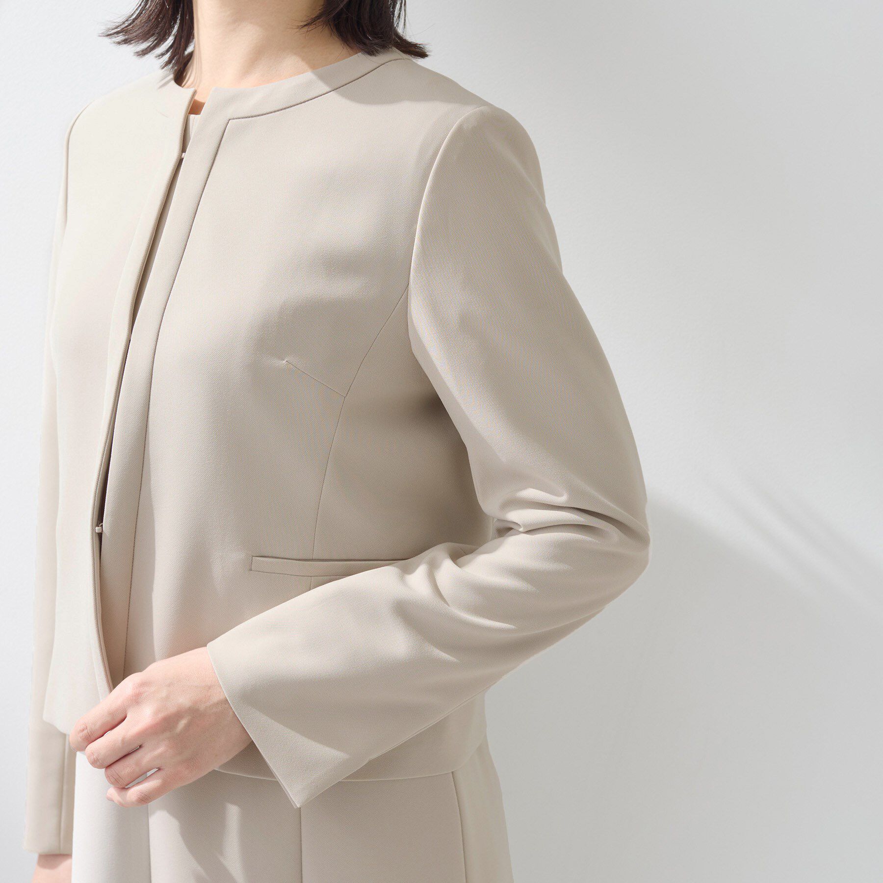 INDIVI「【上品光沢／SETUP可能】切り替えデザインジャケット」|ノーカラージャケット|