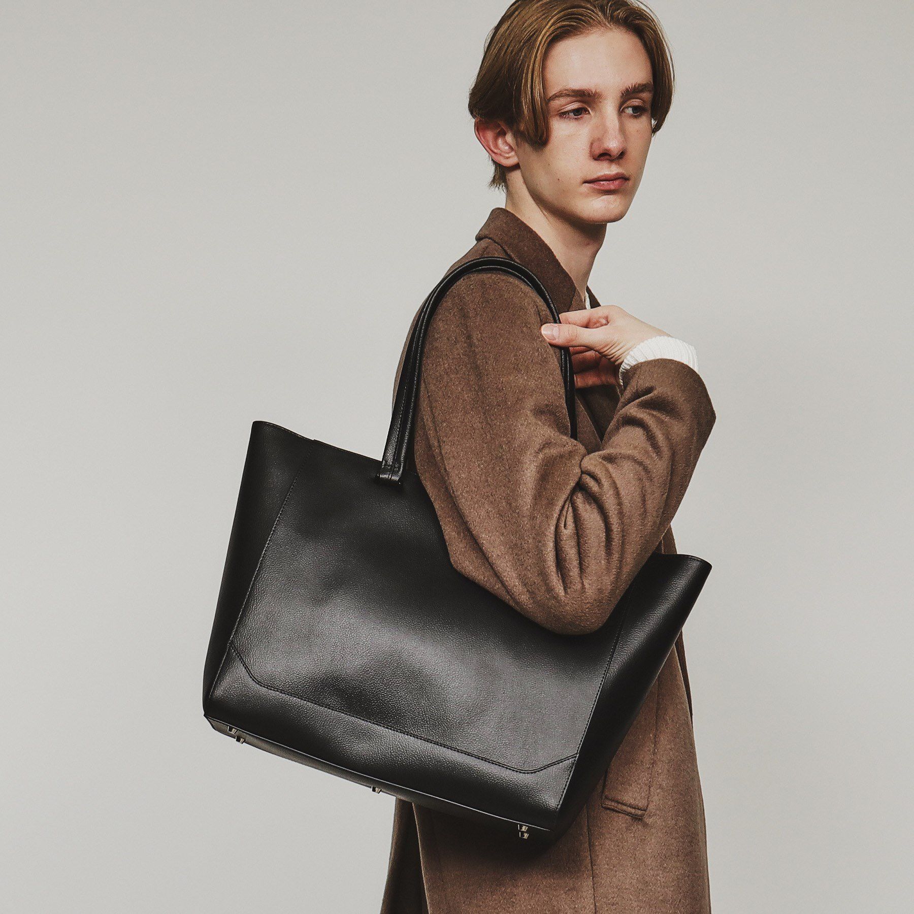 tk.TAKEO KIKUCHI「Refined Leather トートバッグ/ビジネス/A4収納可/ONOFF兼用」|トートバッグ|ブラック(119)