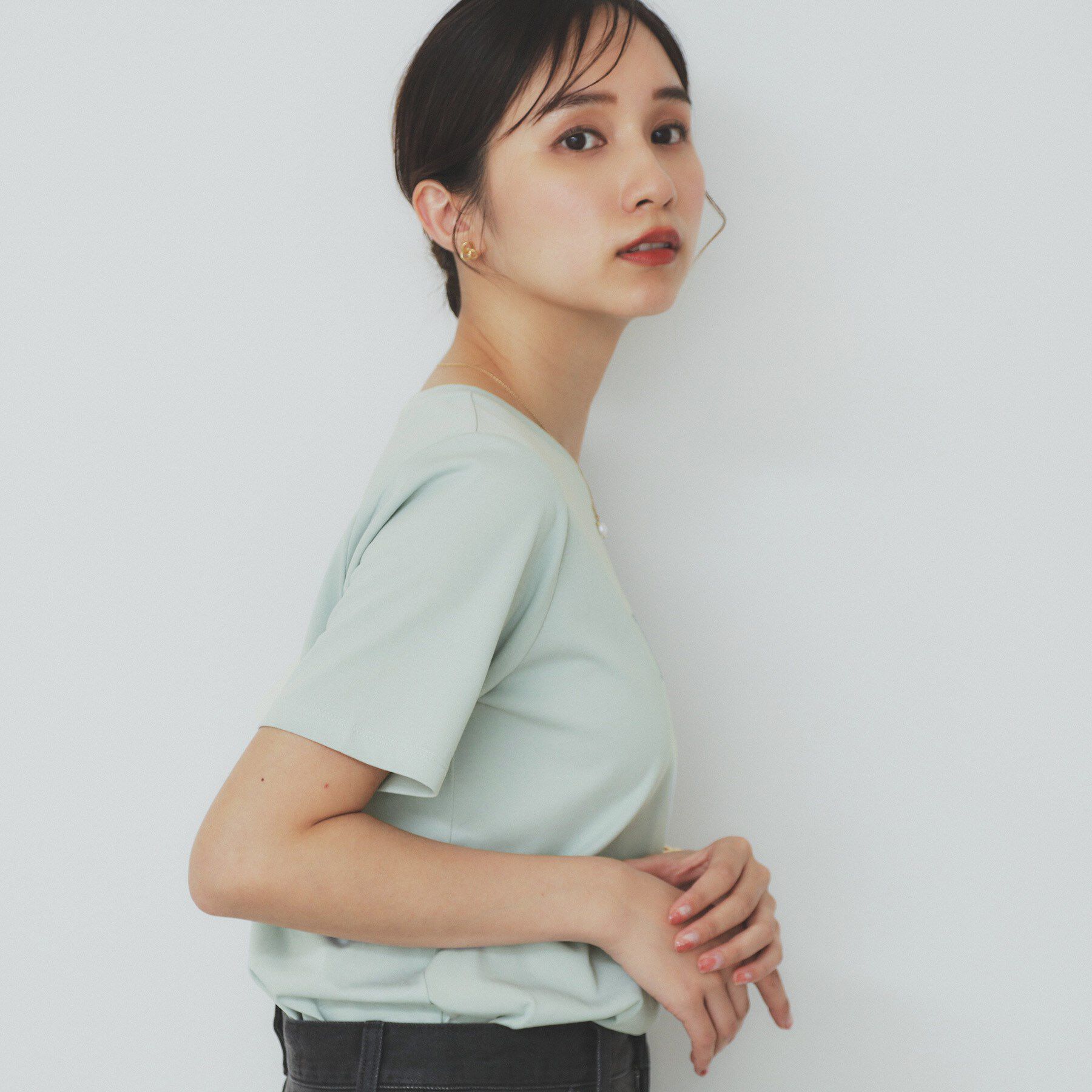 index「スパンコール刺繍ロゴTシャツ【洗濯機洗い可／接触冷感／UVケア】」|Tシャツ・カットソー|
