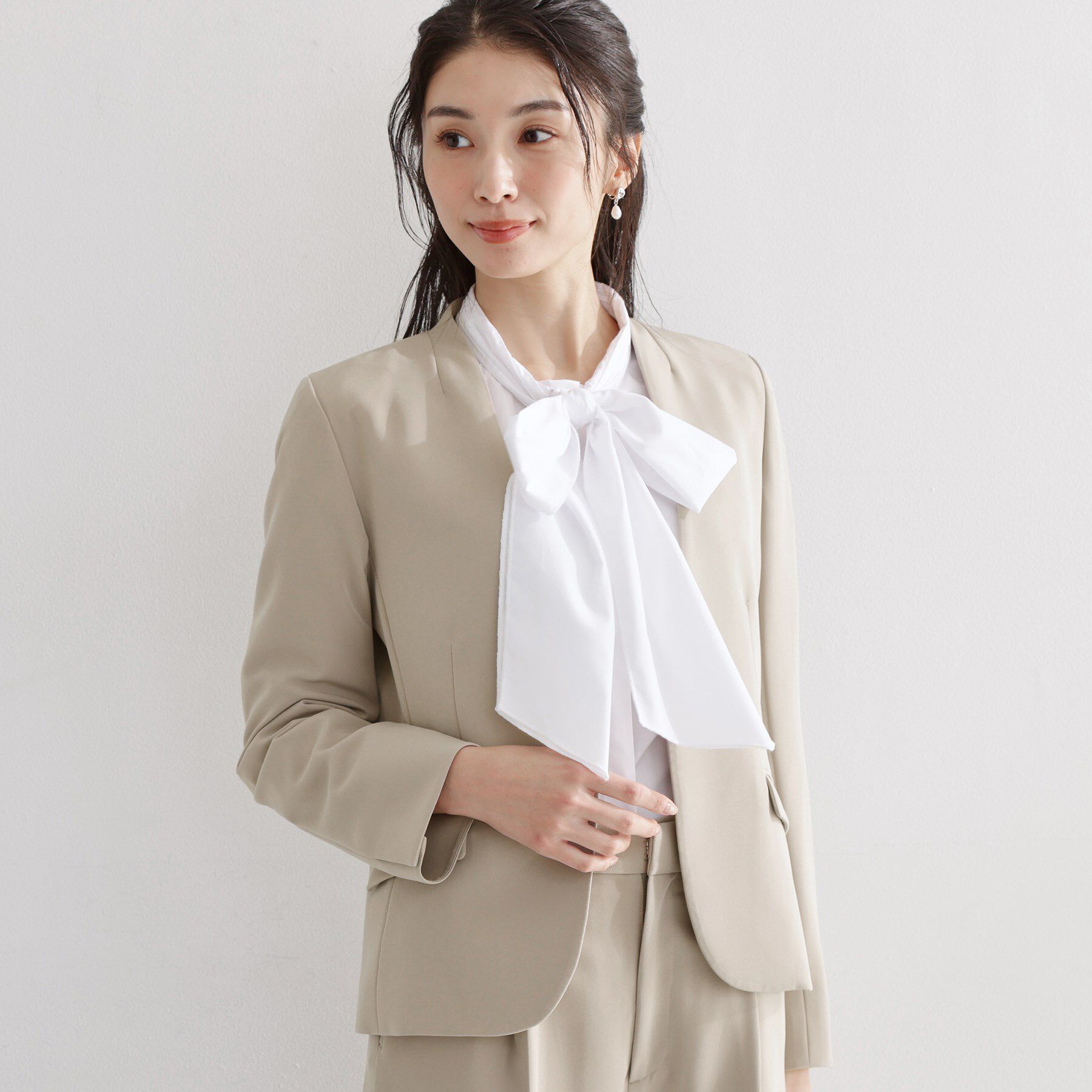 THE SHOP TK「【通勤スタイルに】ダブルクロス ノーカラージャケット/セットアップ可」|ノーカラージャケット|ベージュ(052)