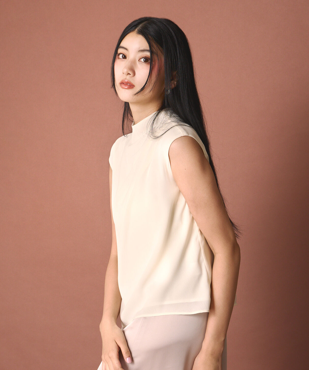 PROPORTION BODY DRESSING「楊柳アシメブラウス」|シャツ・ブラウス|エクリュ1