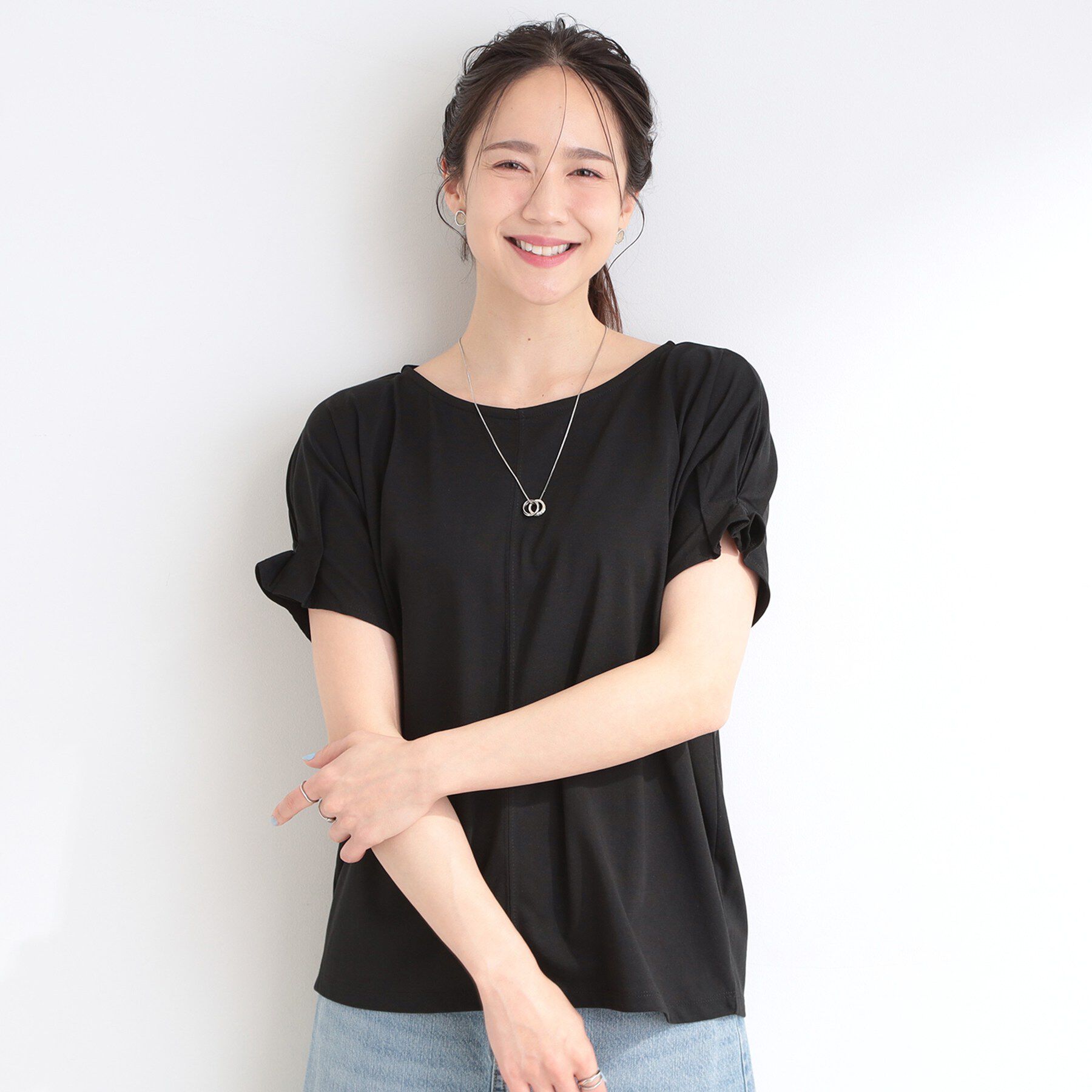 SHOO･LA･RUE「【S-LL/UV/プチプラ】お袖タックで好印象 デザインTシャツ」|Tシャツ・カットソー|