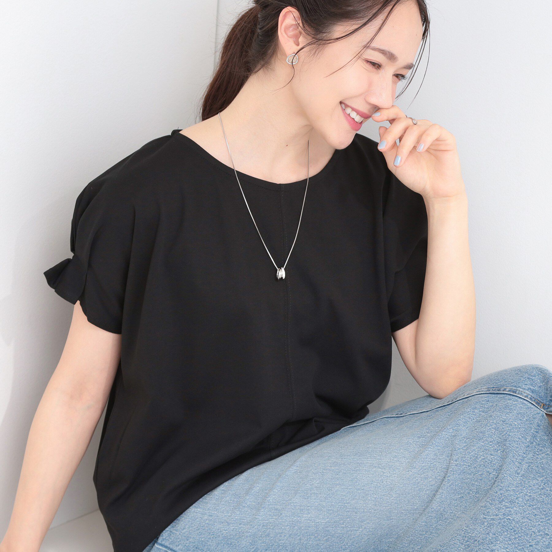SHOO･LA･RUE「【S-LL/UV/プチプラ】お袖タックで好印象 デザインTシャツ」|Tシャツ・カットソー|ブラック(019)