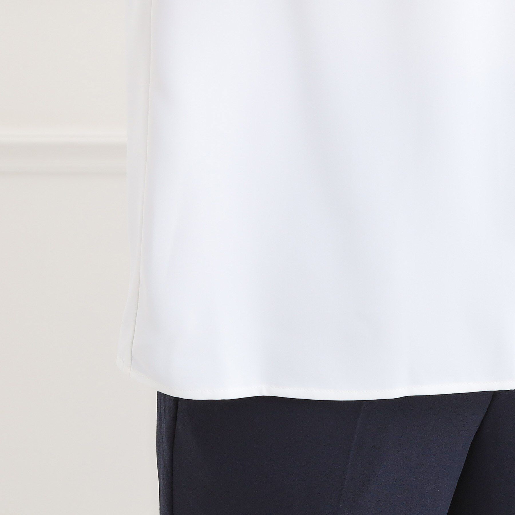 SHOO･LA･RUE「【洗濯機可】上品で華やか スタンドフリルブラウス」|シャツ・ブラウス|