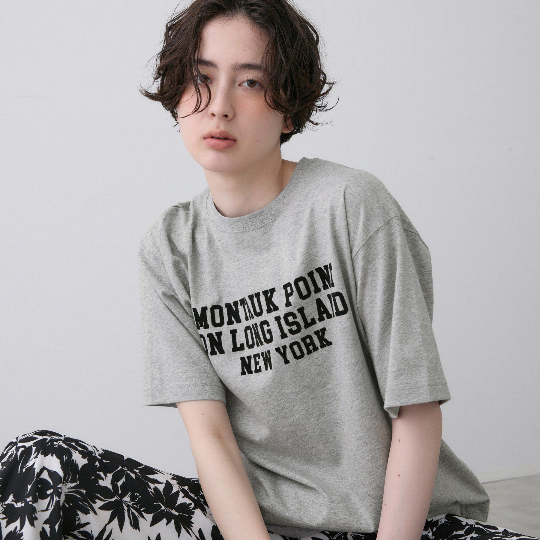 Dessin「【ユニセックス/洗える】オーガニックロゴTシャツ」|Tシャツ・カットソー|グレー(012)