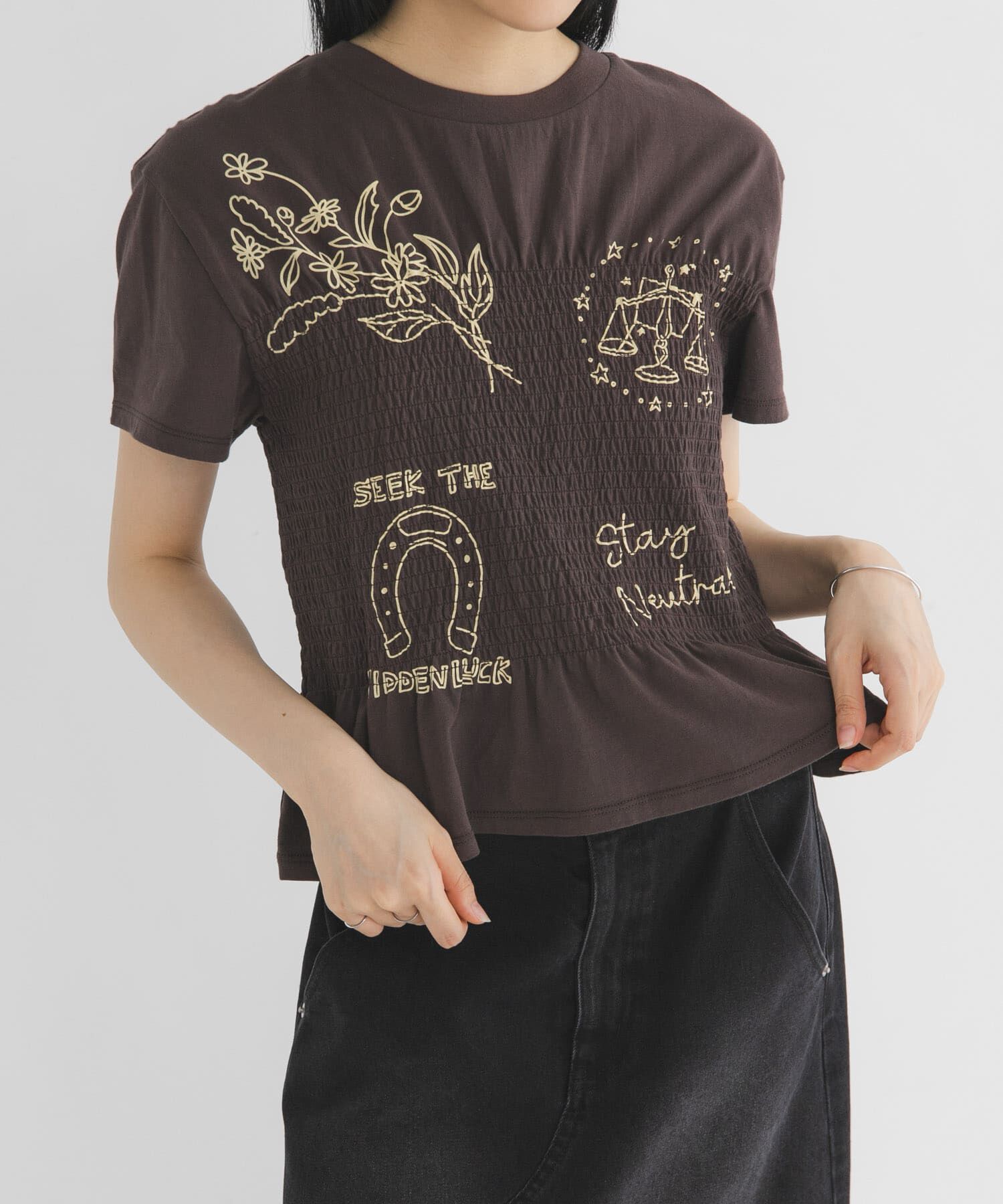  「シャーリングデザインプリントTEE」|Tシャツ・カットソー|