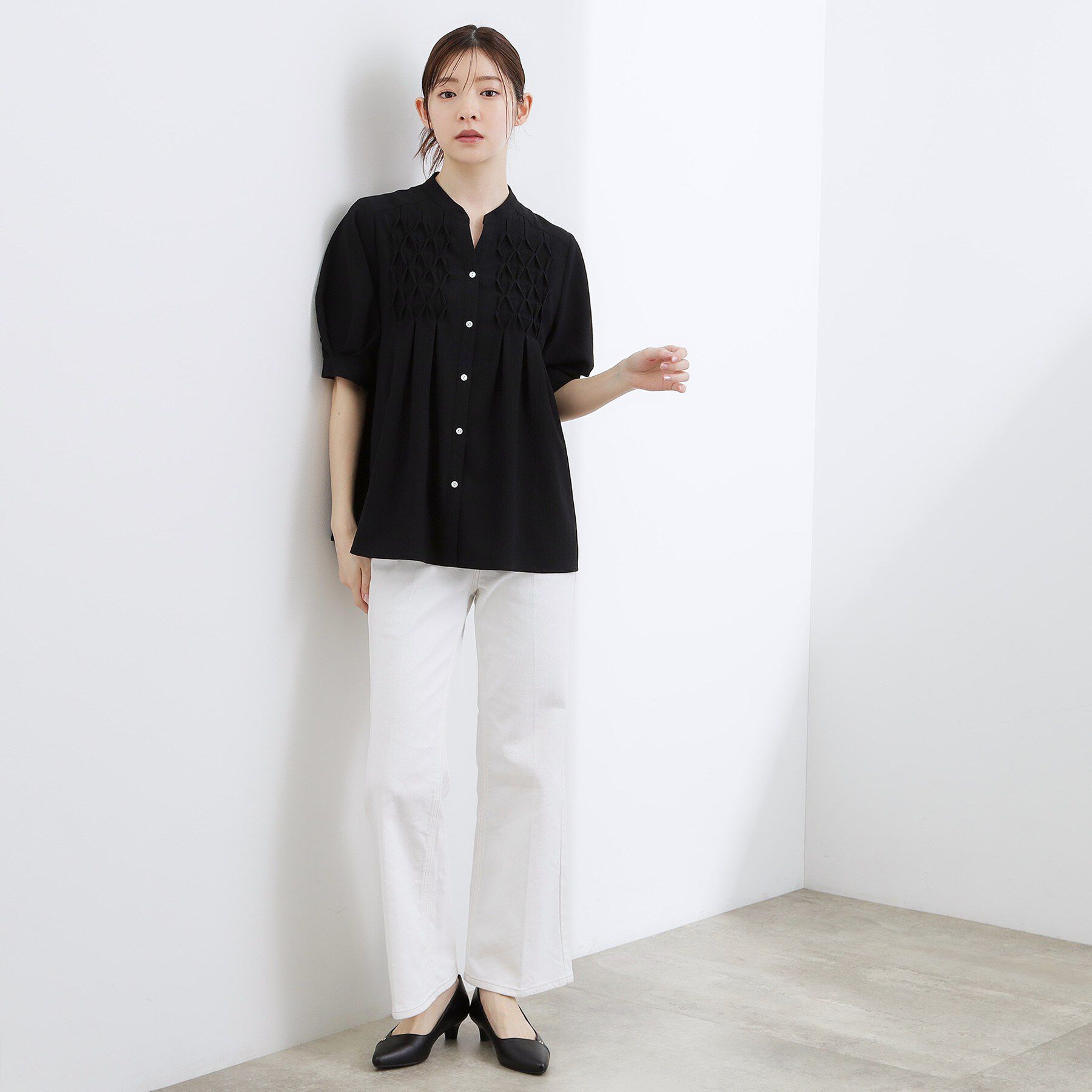 grove「【貴島明日香さん着用/体型カバー】ON・OFF使えるスモッキングタックブラウス」|シャツ・ブラウス|