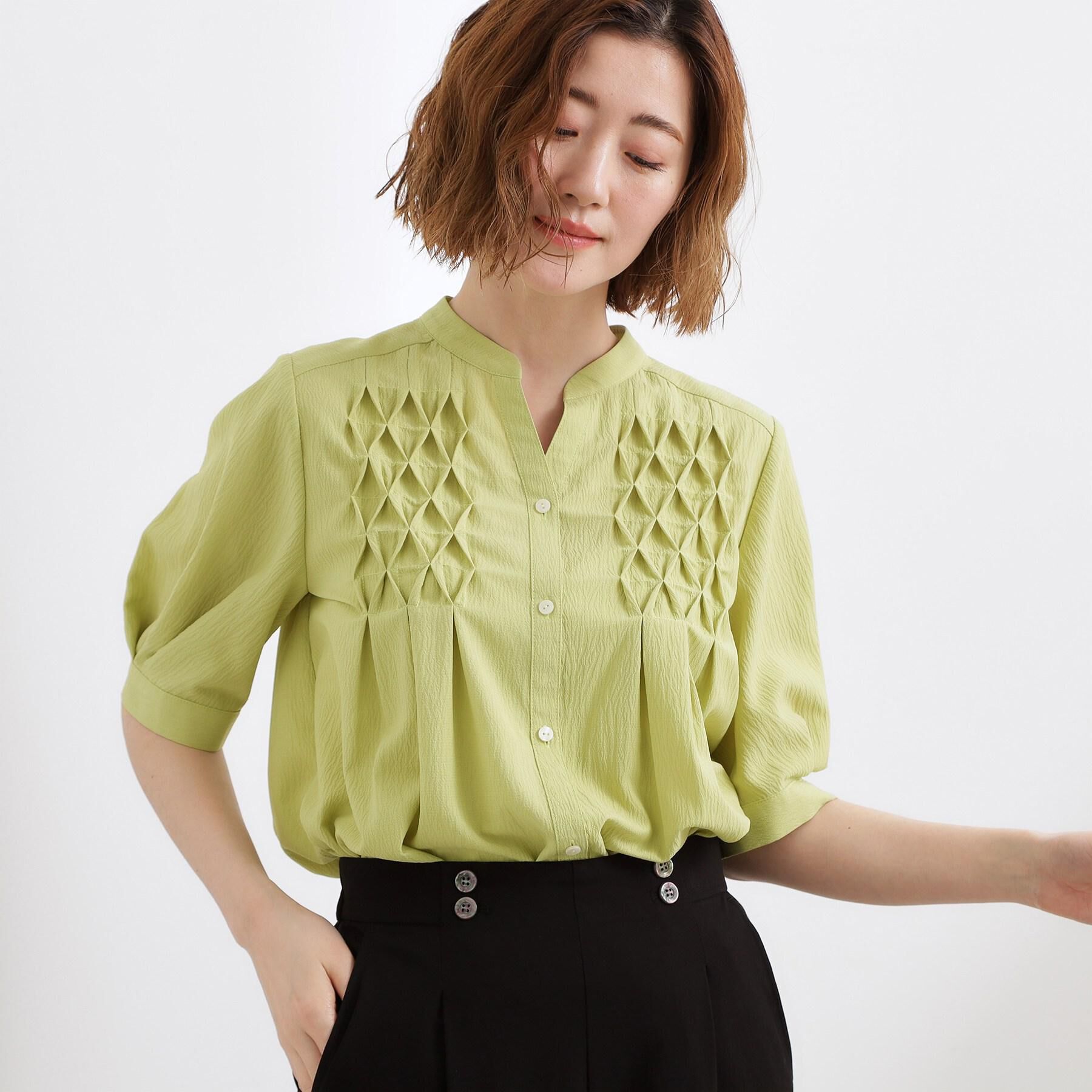 grove「【貴島明日香さん着用/体型カバー】ON・OFF使えるスモッキングタックブラウス」|シャツ・ブラウス|