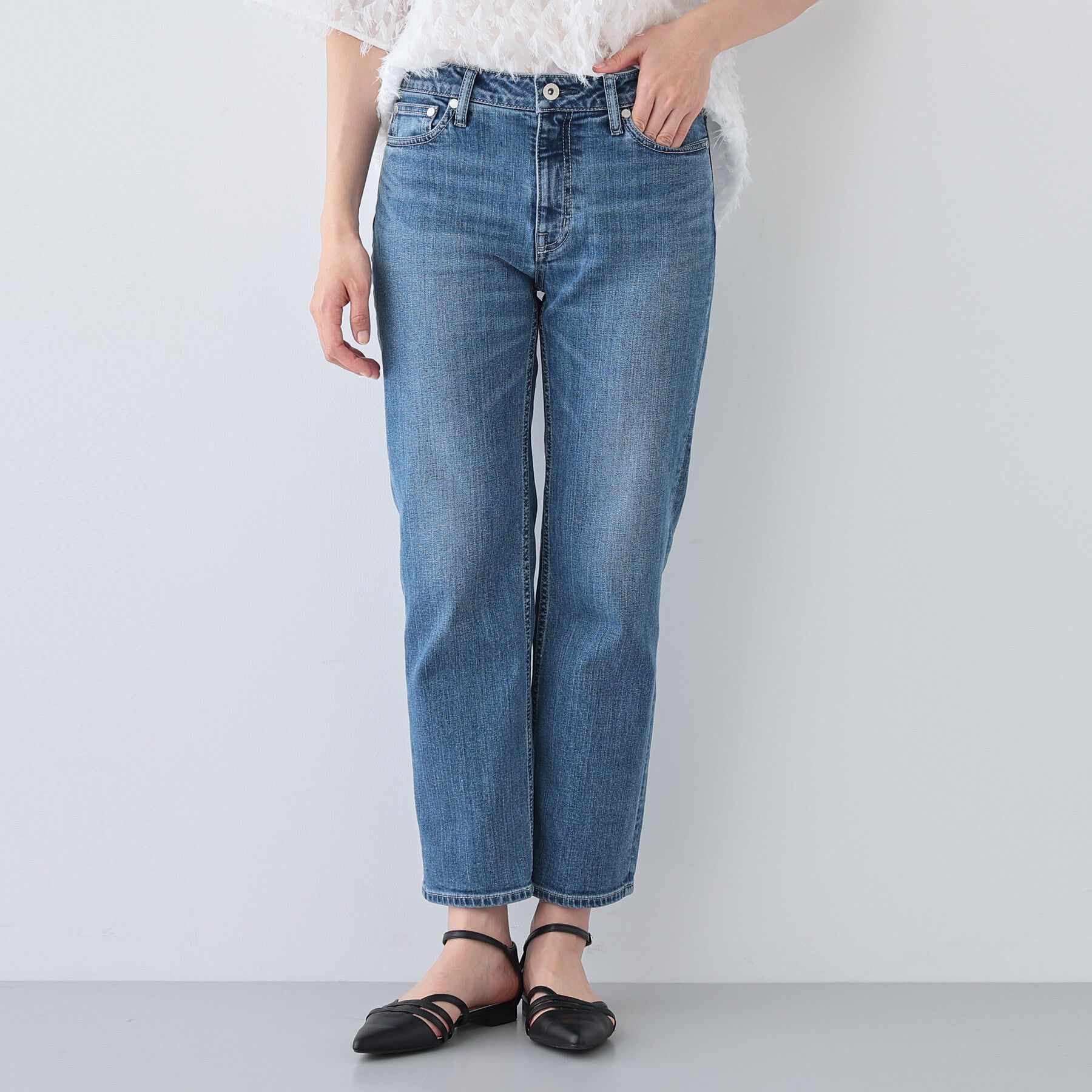 INDIVI「【褒められデニム】スリムストレート デニムパンツ」|デニム|
