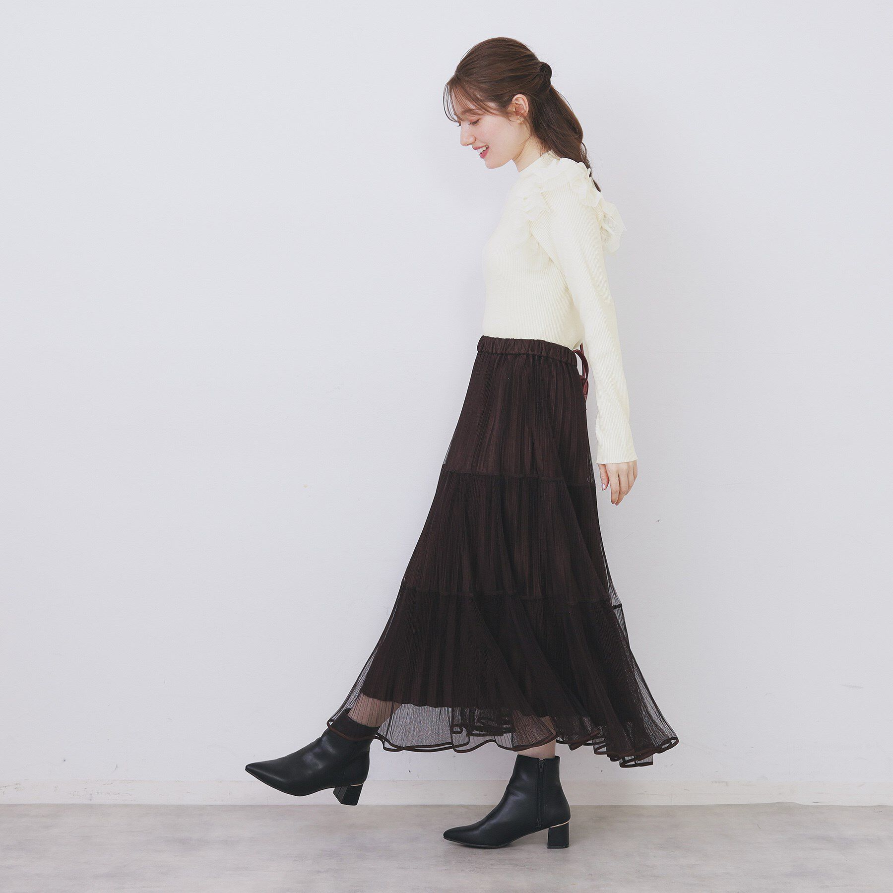 index「ショルダーチュールフリルハイネックニット【洗濯機OK／抗ピル】」|ニット・セーター|