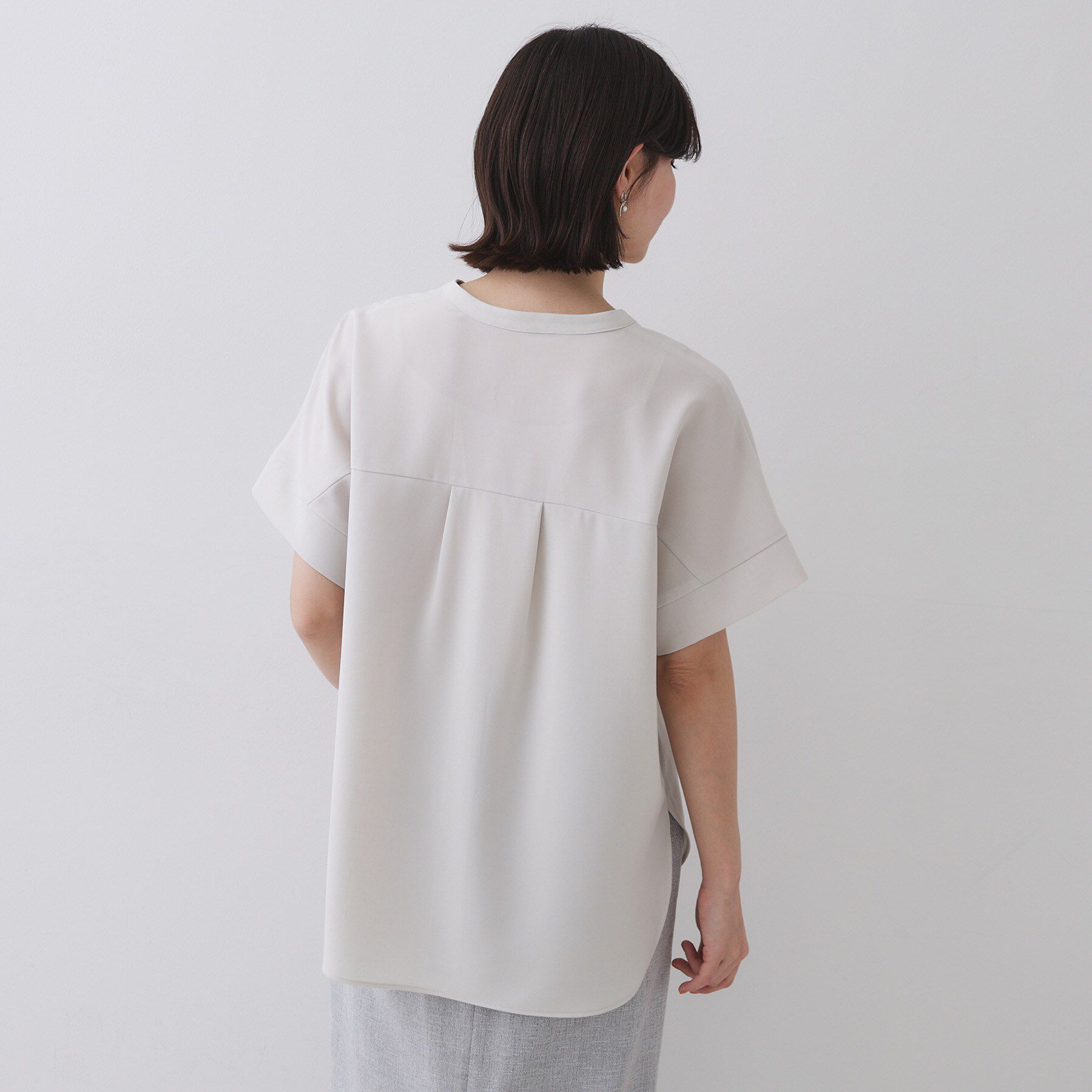 OPAQUE.CLIP「《5色展開／SS-LLサイズ》スキッパー金ボタンブラウス／セットアップ対応【防シワ／ストレッチ／洗濯」|シャツ・ブラウス|