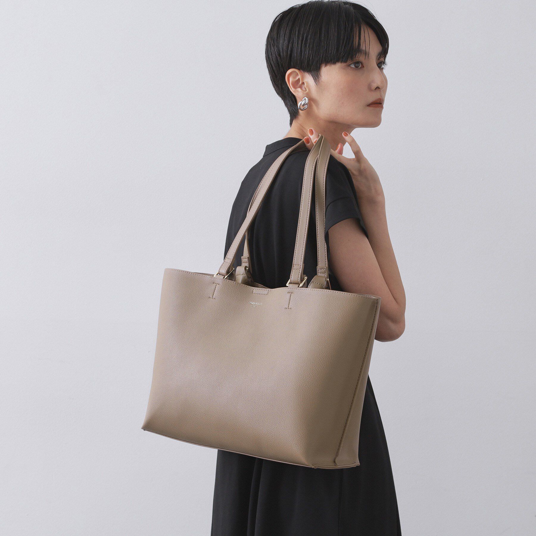 OPAQUE.CLIP「【2WAY／A4サイズ対応】シュリンク合皮トートバッグ」|トートバッグ|