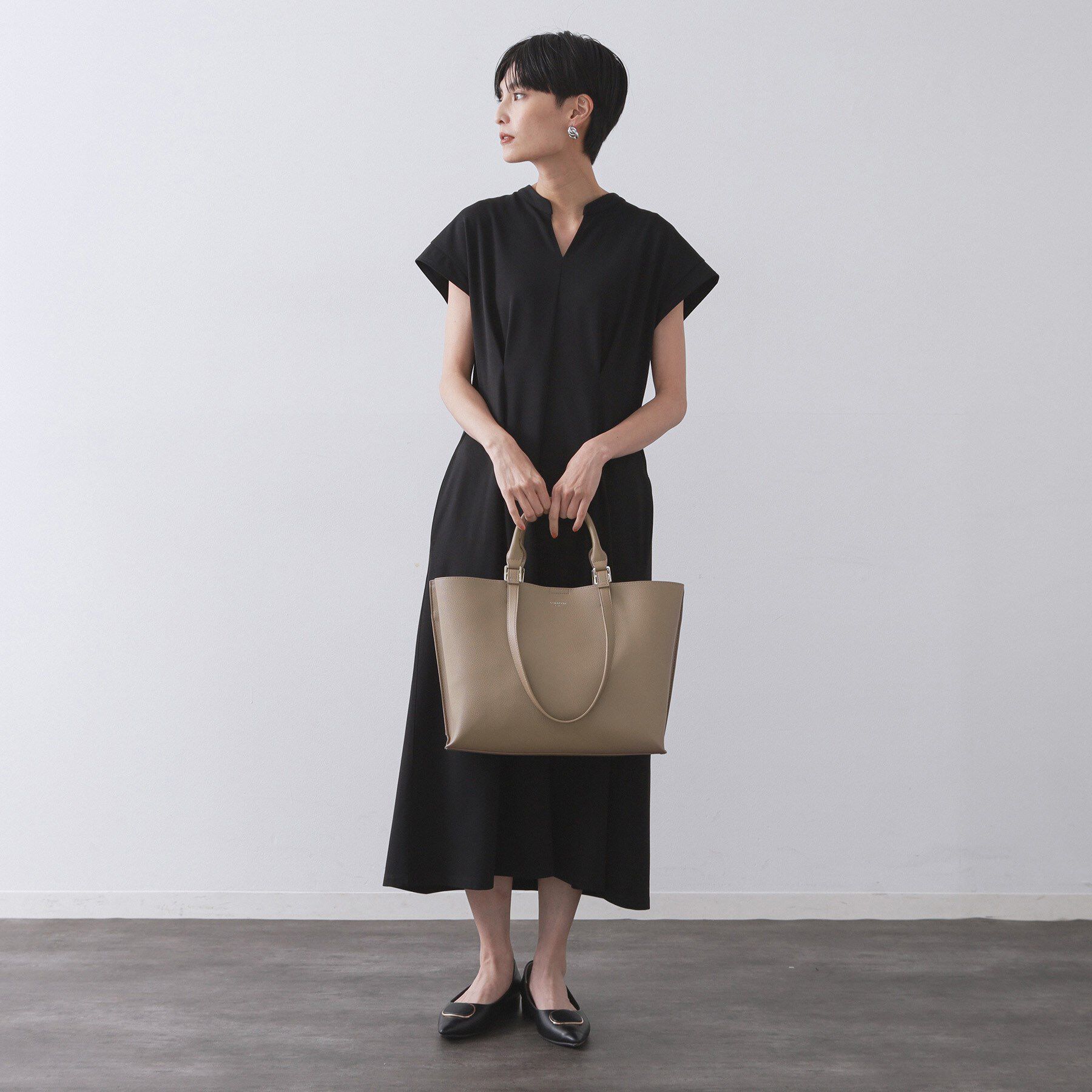 OPAQUE.CLIP「【2WAY／A4サイズ対応】シュリンク合皮トートバッグ」|トートバッグ|