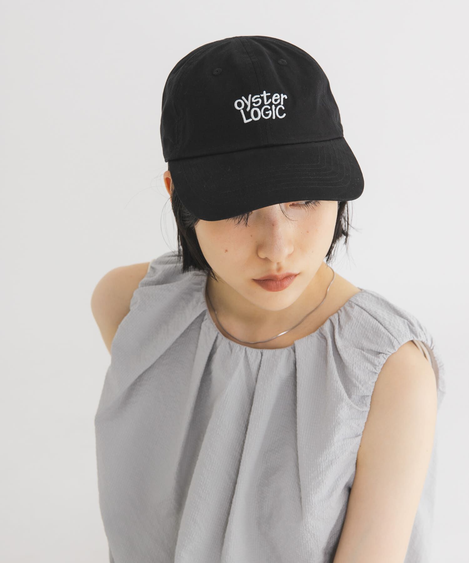  「ハンドドローライクエンブロイダリーCAP」|キャップ・キャスケット|ブラック