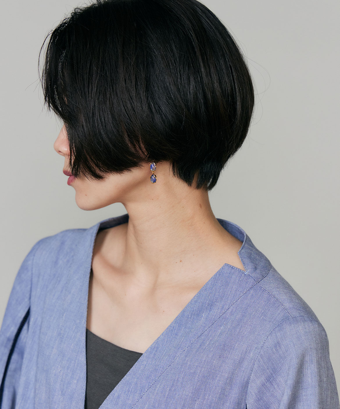 INED「《大きいサイズ》Vネックシャンブレーワンピース」|ワンピース|