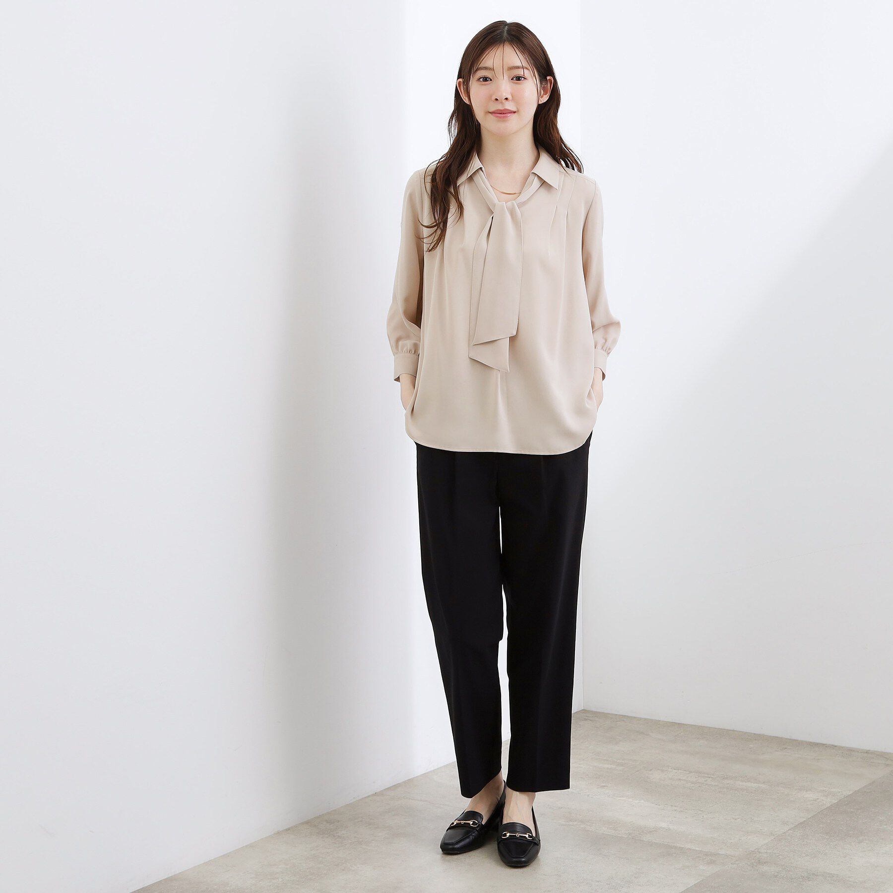 grove「高評価！【貴島明日香さん着用・洗える】チャーム付きマルチWAYボウタイブラウス」|シャツ・ブラウス|
