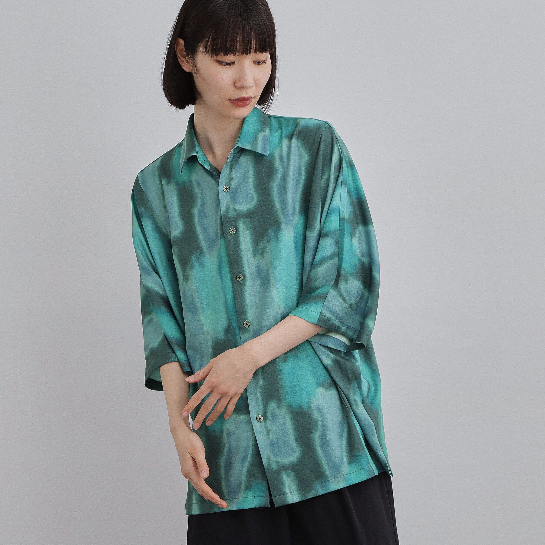 tk.TAKEO KIKUCHI「【今、売れています。】アブストラクトドルマンとろみシャツ/さらっとタッチ/ドレープ/美シルエット/総」|シャツ・ブラウス|