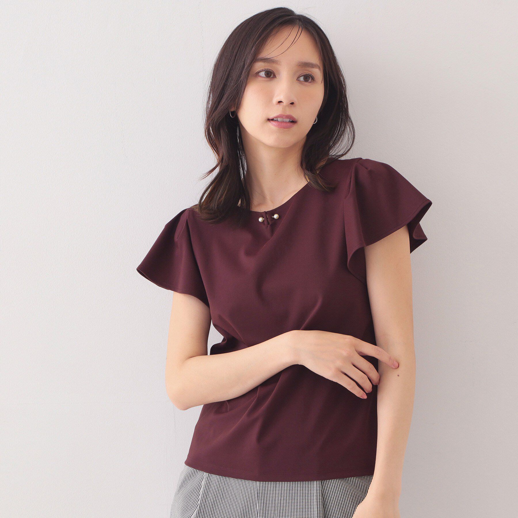 index「【接触冷感】フリルフレンチスリーブトップス《UVケア／洗濯機OK》」|Tシャツ・カットソー|ボルドー(064)