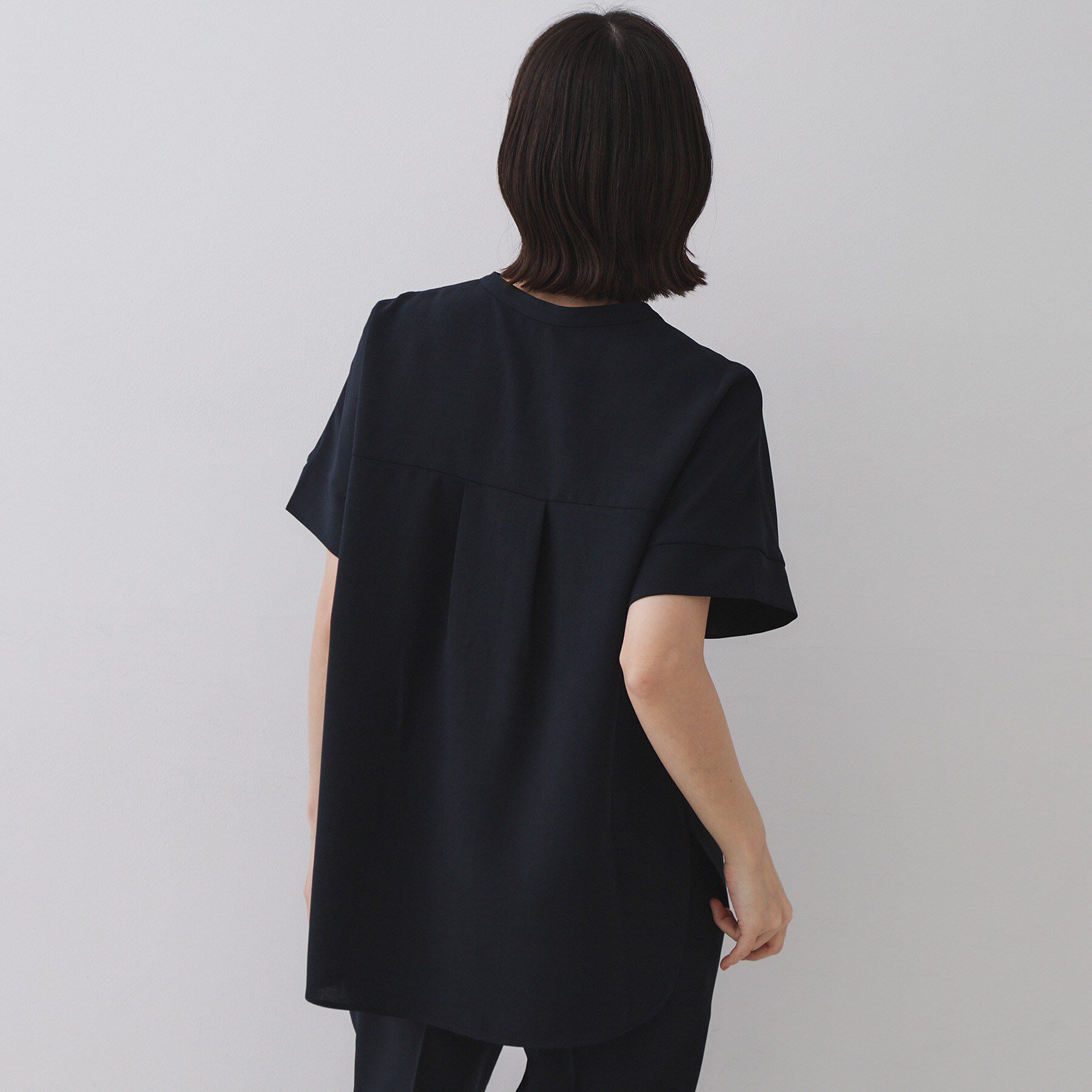 OPAQUE.CLIP「《5色展開／SS-LLサイズ》スキッパー金ボタンブラウス／セットアップ対応【防シワ／ストレッチ／洗濯」|シャツ・ブラウス|