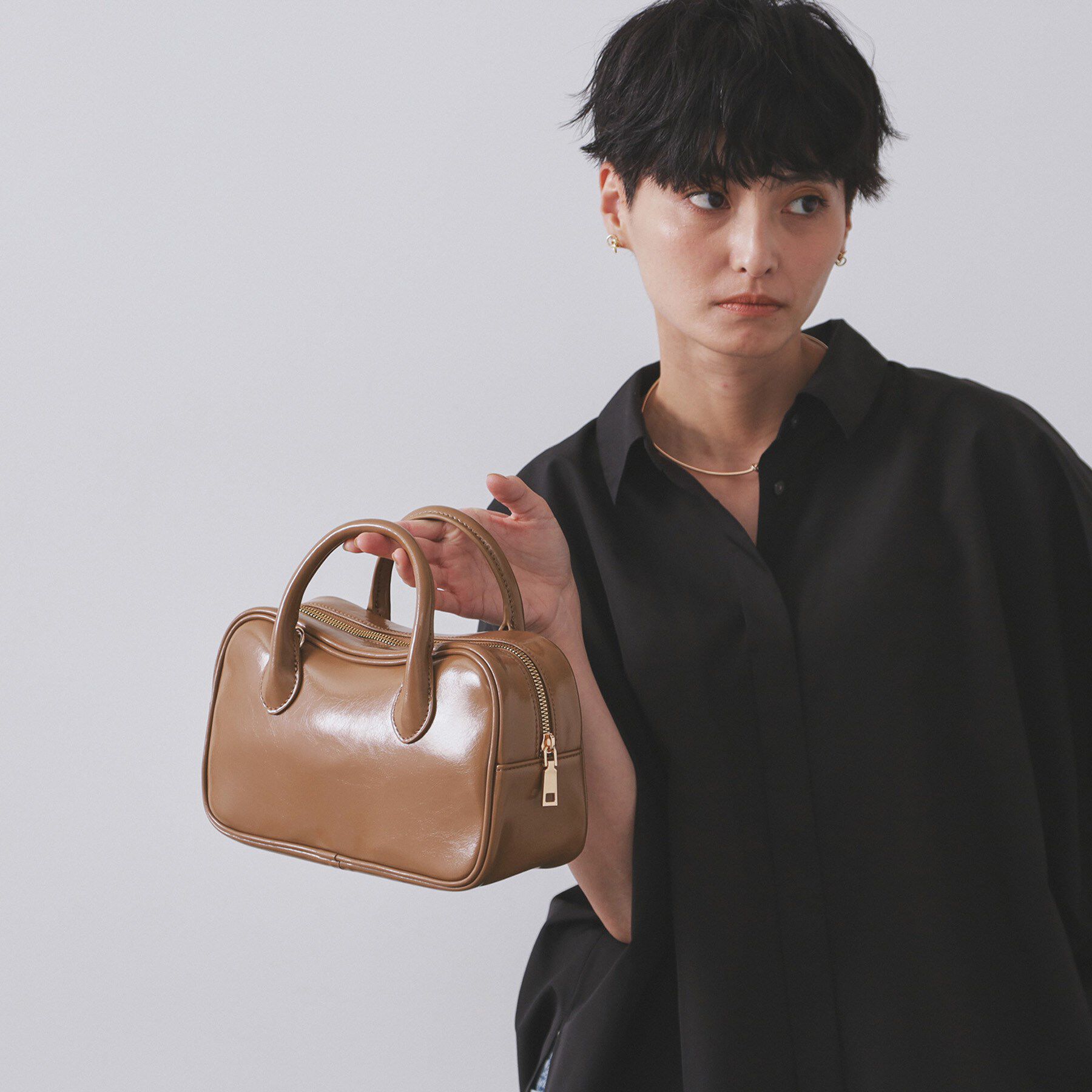OPAQUE.CLIP「【軽量／2WAY】オイル調合皮ミドルボストンバッグ」|ショルダー・メッセンジャー|
