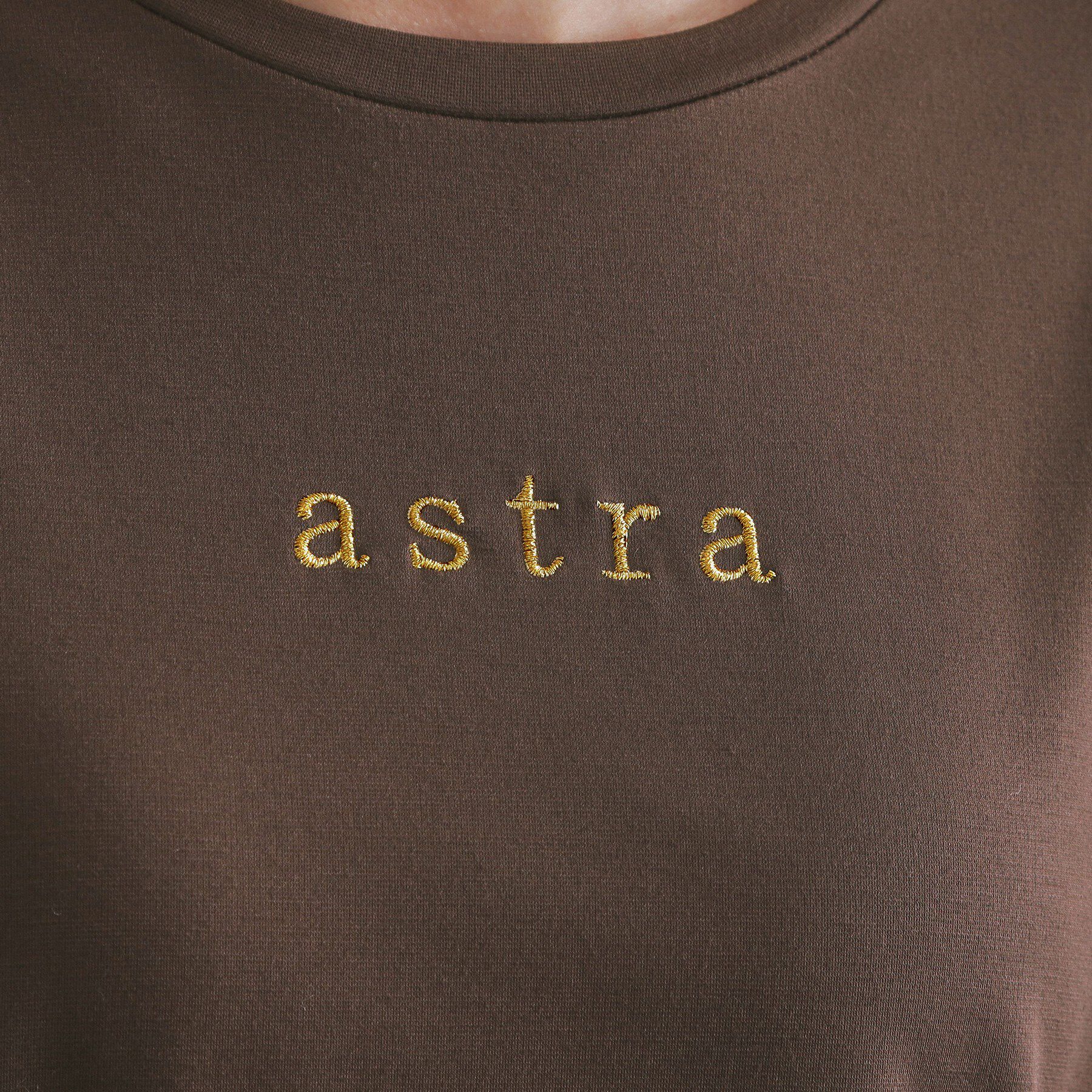 OPAQUE.CLIP「メタリック刺繍ロゴTシャツ【接触冷感／洗濯機洗い可】」|Tシャツ・カットソー|
