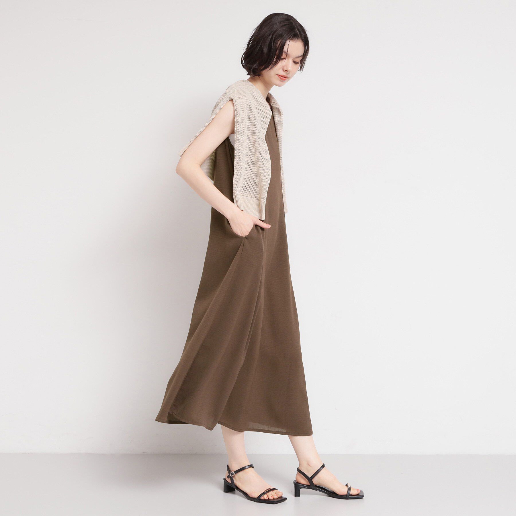 THE SHOP TK「【ひんやり／防しわ／吸水速乾／UV】美しさを1日中キープ ノースリーブフレアワンピース」|ワンピース|