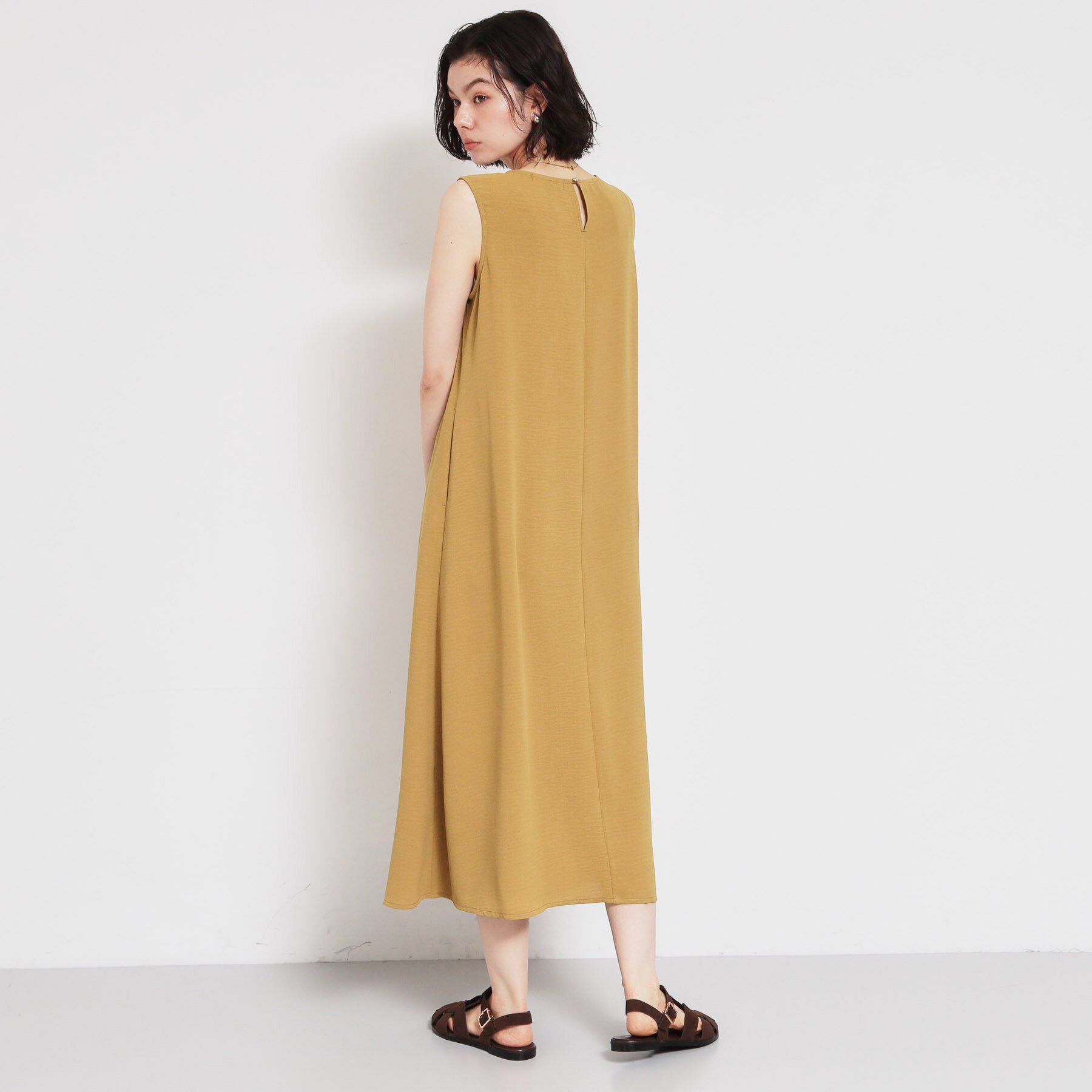 THE SHOP TK「【ひんやり／防しわ／吸水速乾／UV】美しさを1日中キープ ノースリーブフレアワンピース」|ワンピース|