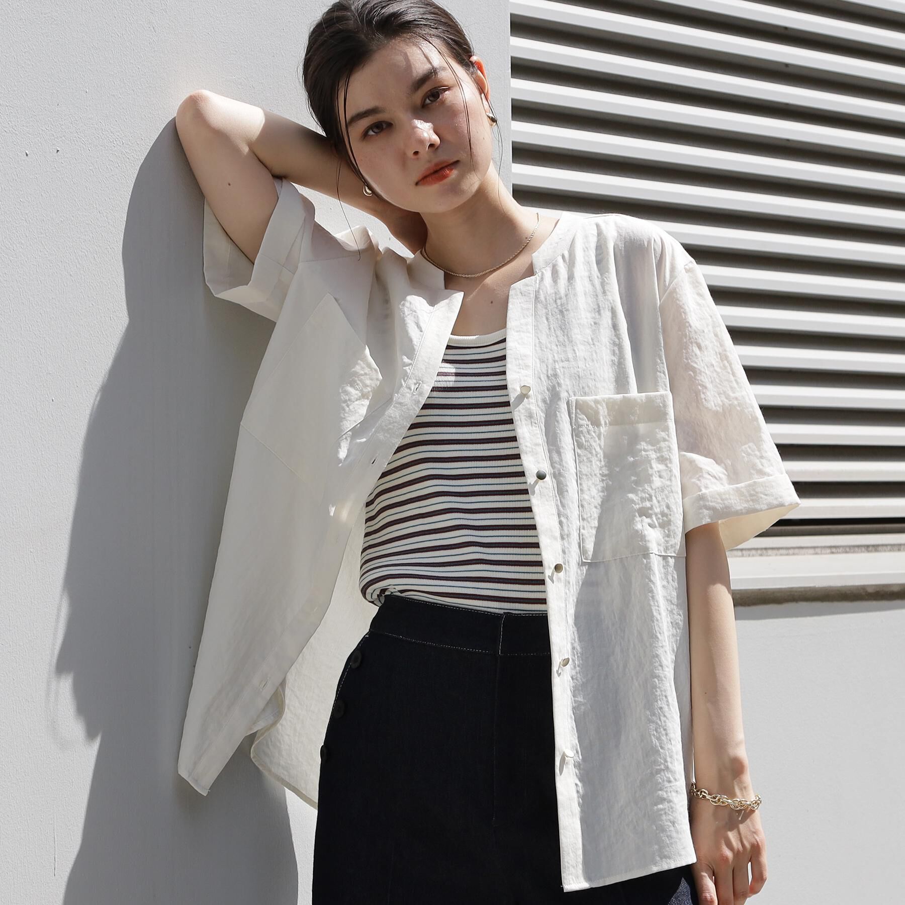 THE SHOP TK「【M-XL/刻みネックですっきり見え】Wポケット金ボタン 5分袖シャツ」|シャツ・ブラウス|