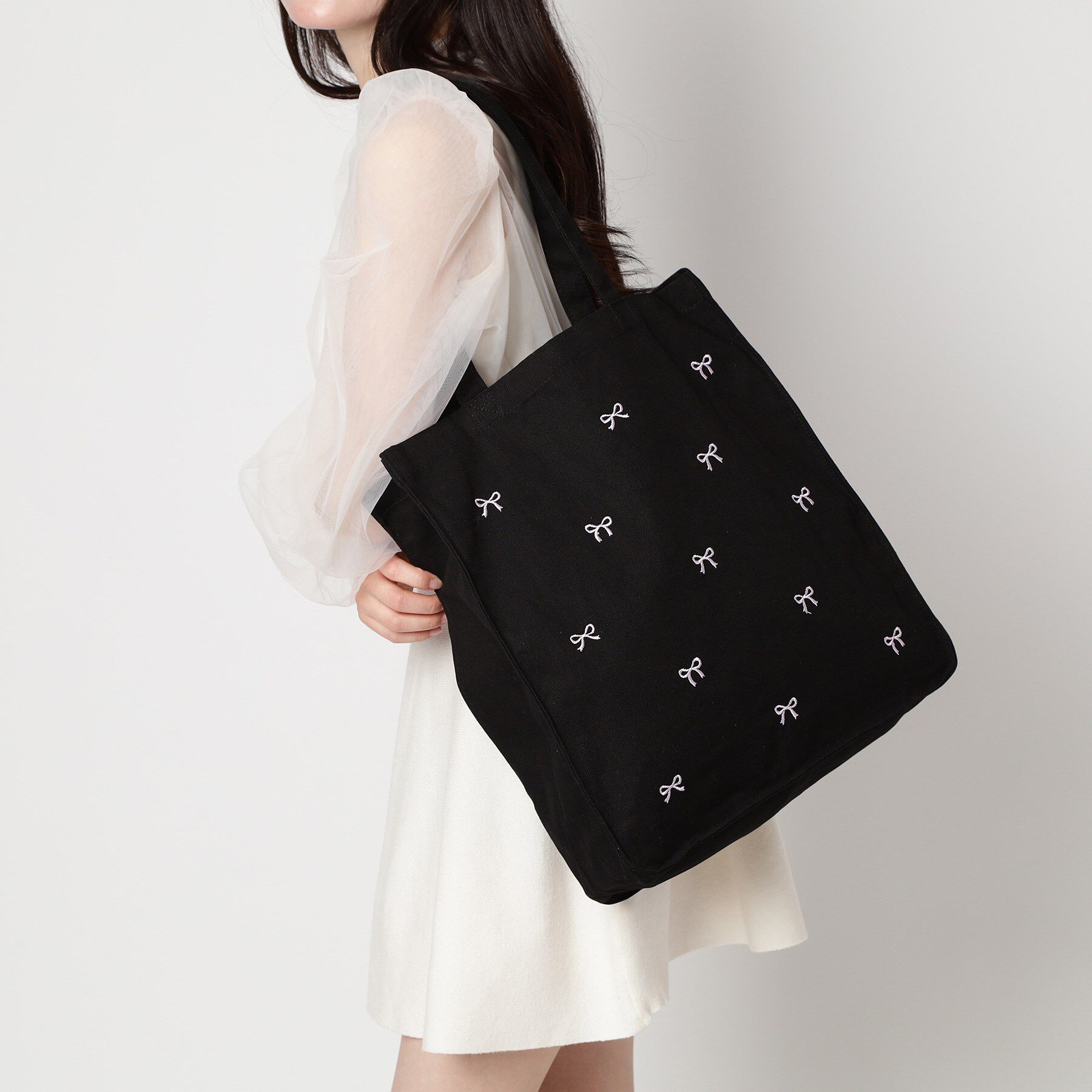 Ober Tashe「リボン刺繍キャンバストートバッグ」|トートバッグ|