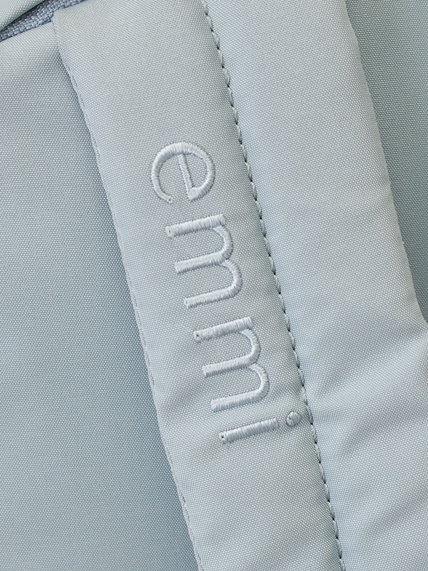 emmi atelier「【限定カラーあり】フラワー刺繍 撥水ギャザーボディーバックパック」|リュック|