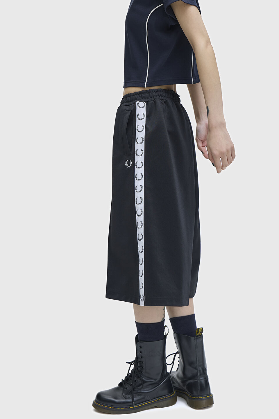 FRED PERRY 「Taped Track Shorts／テープトラックショートパンツ」|その他|