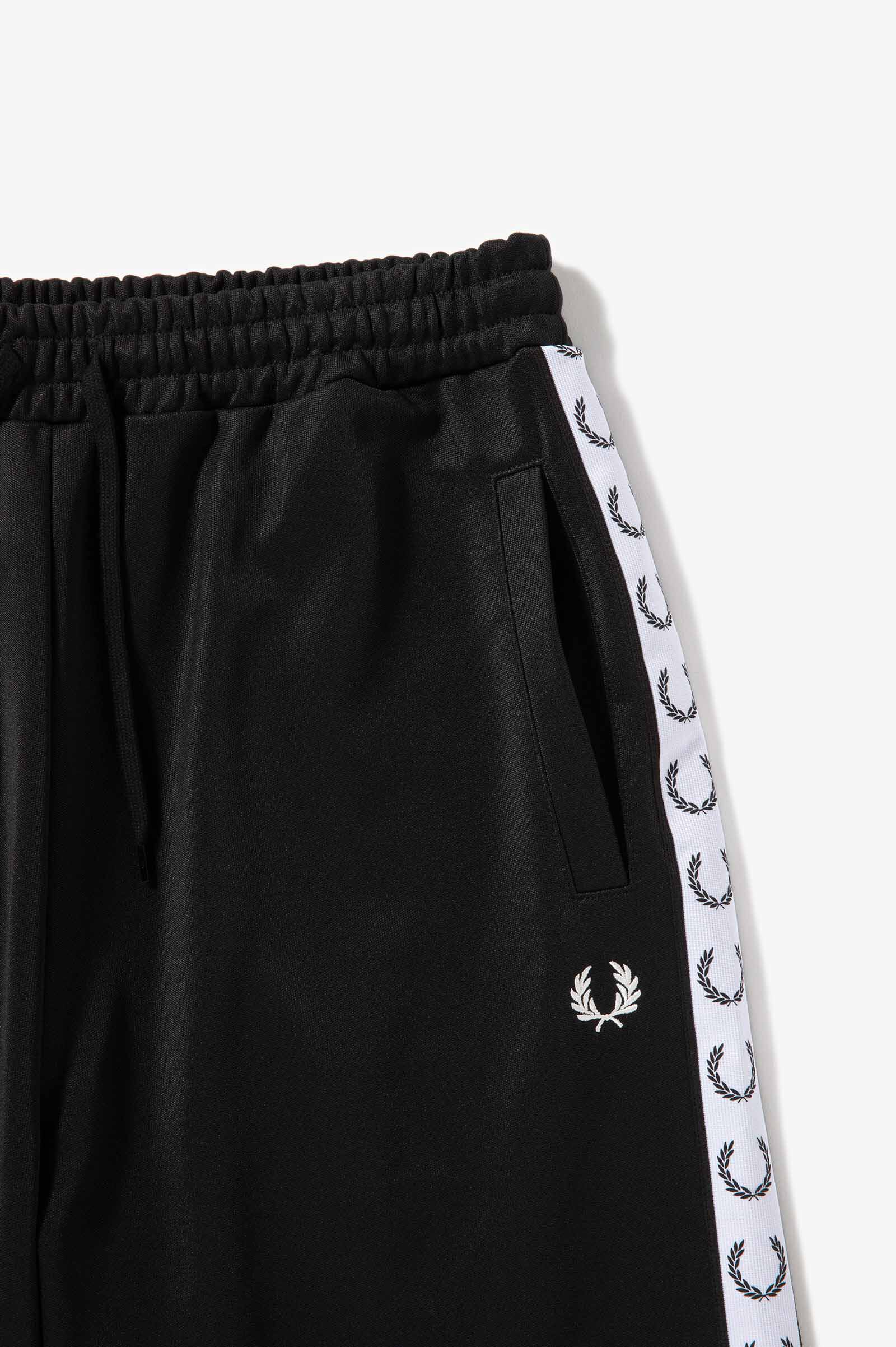 FRED PERRY 「Taped Tricot Shorts／トラックショートパンツ」|その他|