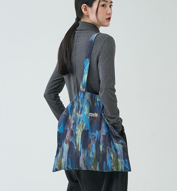 NOMINE「アイコン刺繍 ペイント柄アートプリント ロングハンドル トートバッグ」|トートバッグ|ブルーグレー