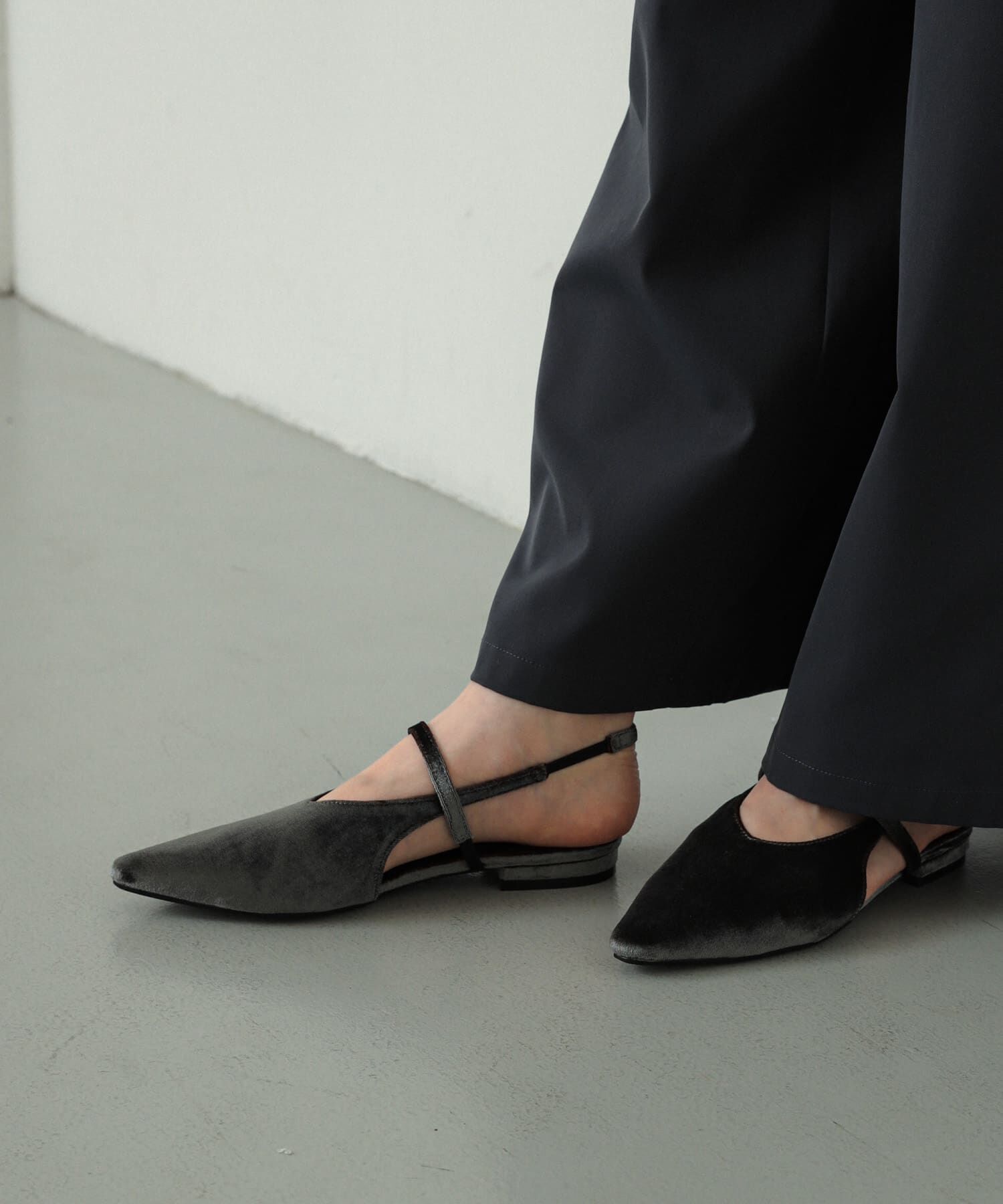 SENSE OF PLACE by URBAN RESEARCH「ベロアポインテッドシューズ」|パンプス|