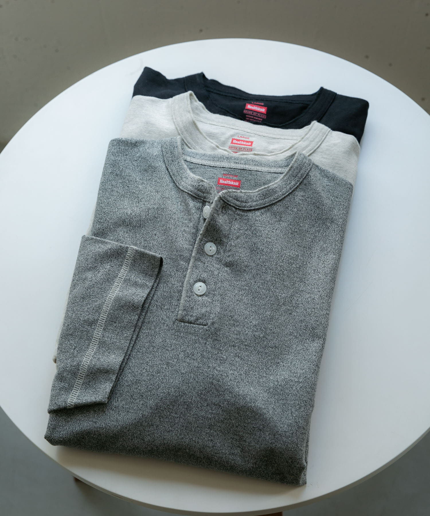SENSE OF PLACE by URBAN RESEARCH「『別注』Healthknit&times;SENSE OF PLACE　ヘンリーネックTシャツ」|Tシャツ・カットソー|