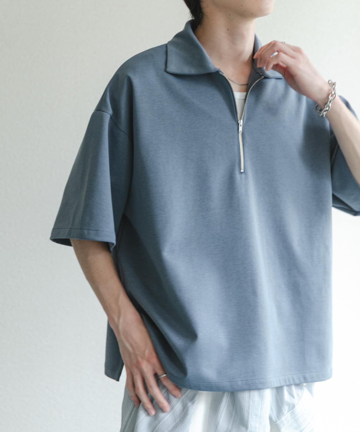 SENSE OF PLACE by URBAN RESEARCH「『ユニセックス』ダンボールポンチハーフジップショートスリーブTシャツ」|Tシャツ・カットソー|