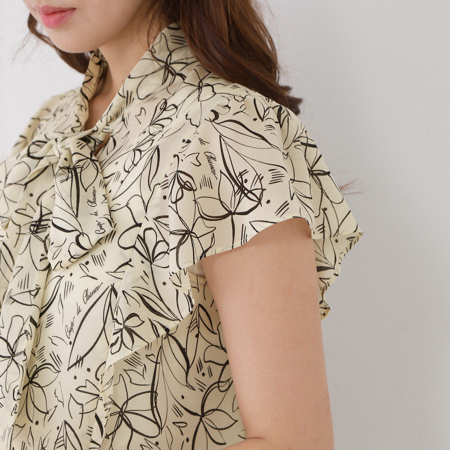 COUP DE CHANCE「【手洗い可／日本製】フラワーリボンブラウス」|シャツ・ブラウス|